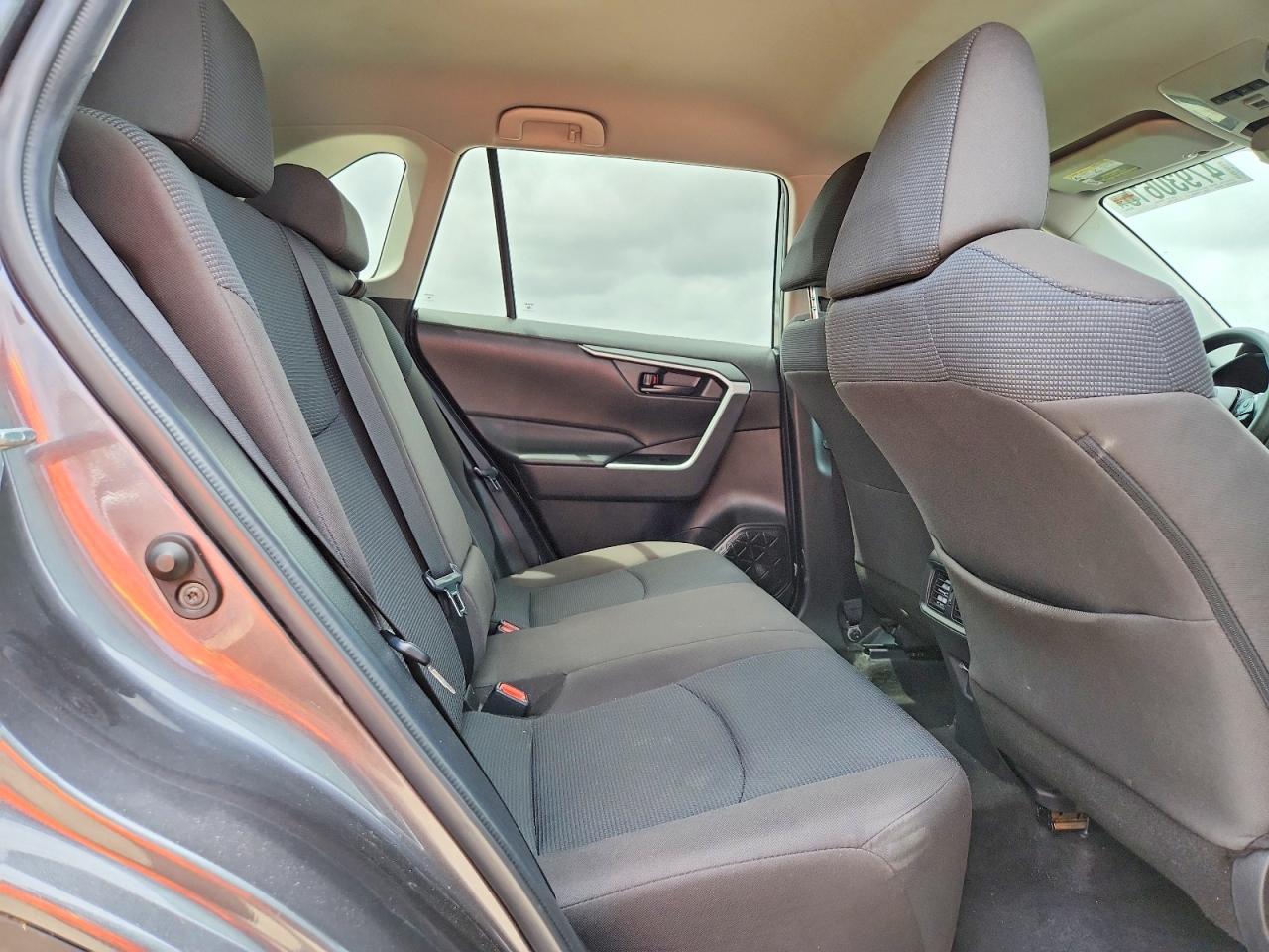 2022 Toyota Rav4 Le - zdjęcie 11