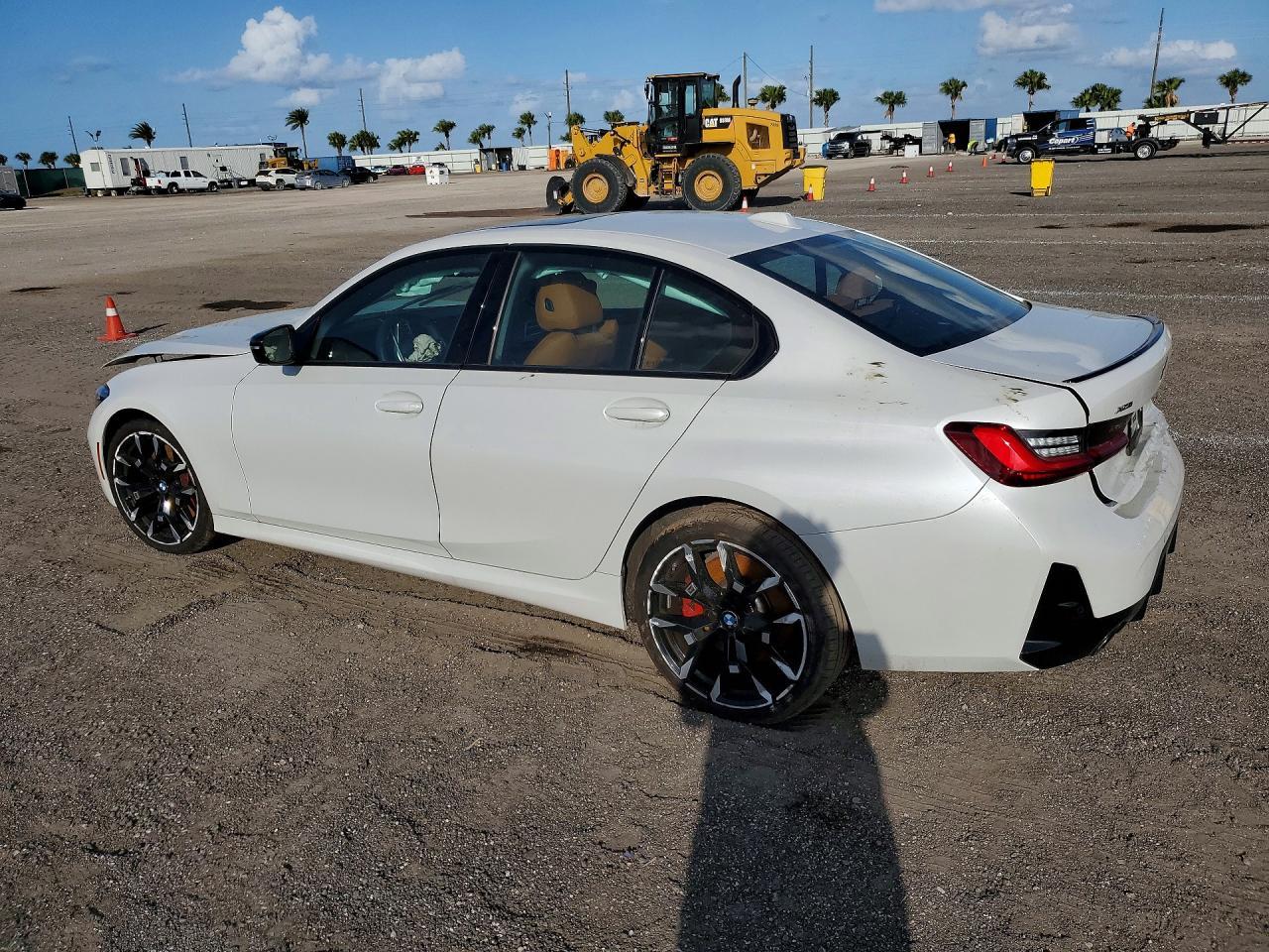 2025 BMW 330Xi - zdjęcie 2