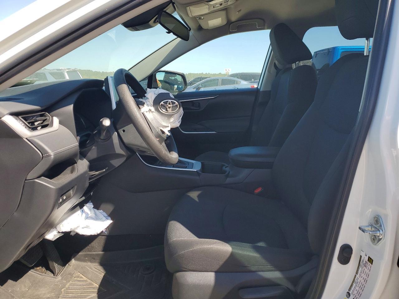 2023 Toyota Rav4 Le - zdjęcie 7