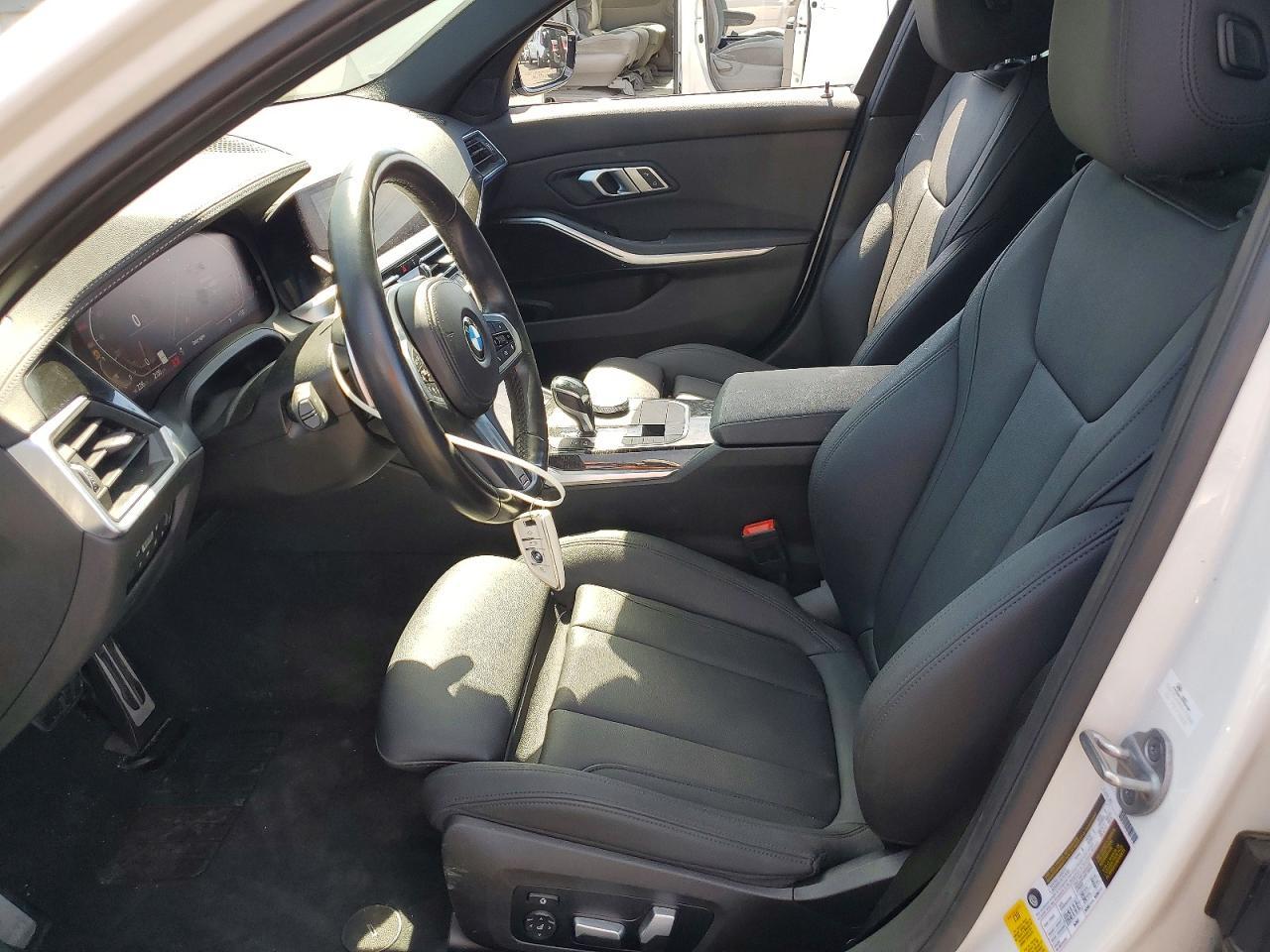 2021 BMW 330I - zdjęcie 7