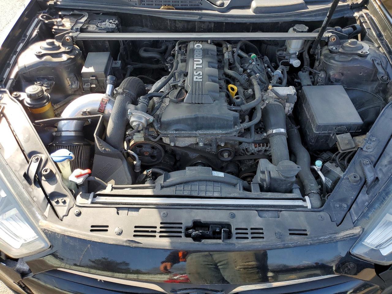 2013 Hyundai Genesis Coupe 2.0T - zdjęcie 11