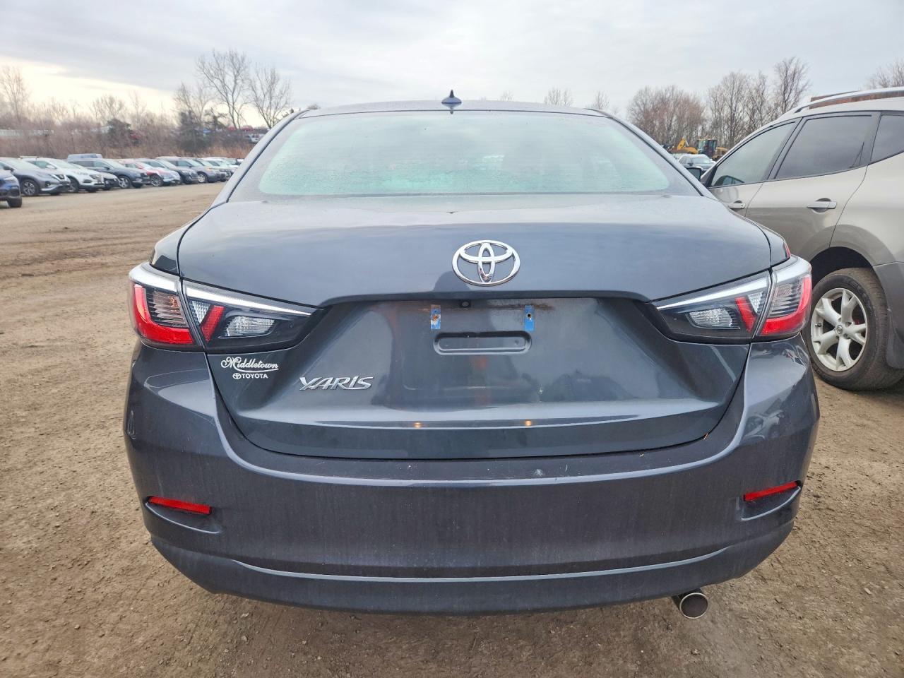 2020 Toyota Yaris L - zdjęcie 6