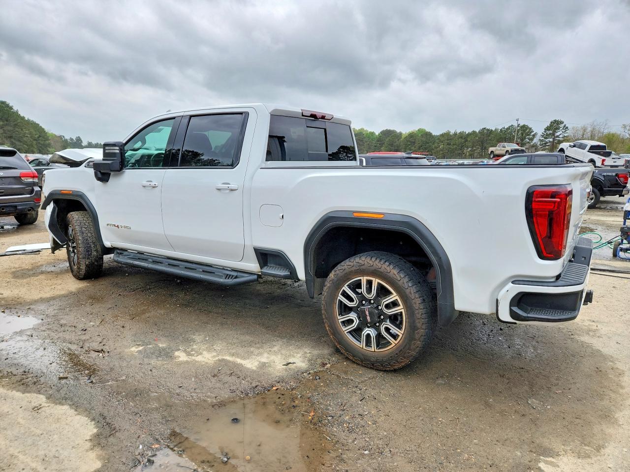 2023 GMC Sierra K2500 At4 - zdjęcie 2