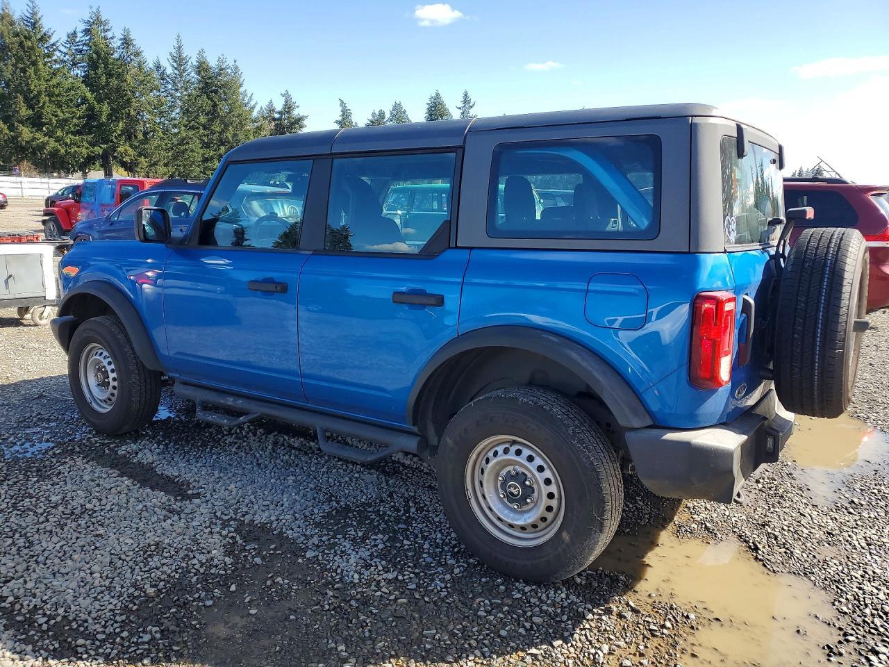 2022 Ford Bronco Base - zdjęcie 2