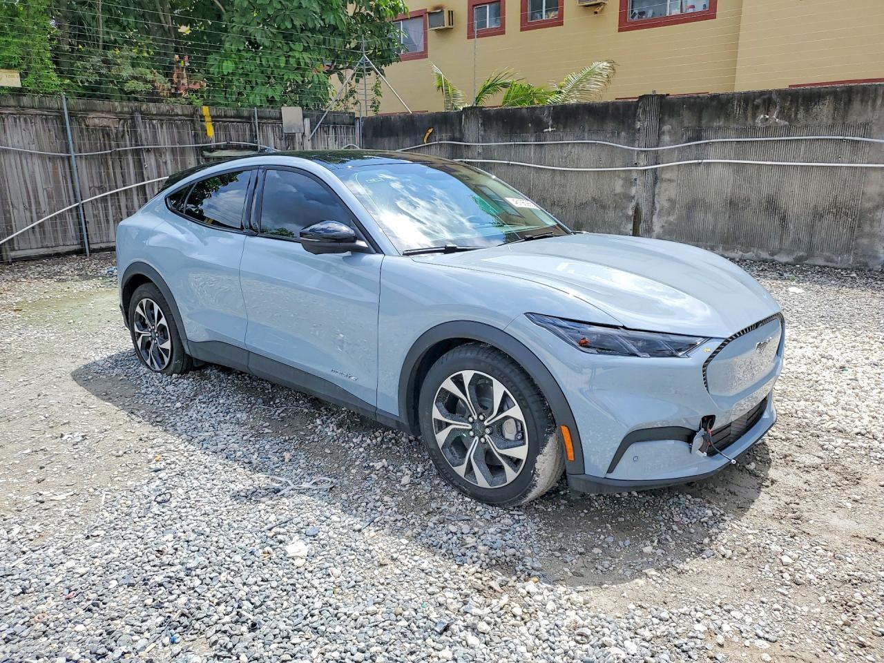 2025 Ford Mustang Mach-E Select - zdjęcie 4