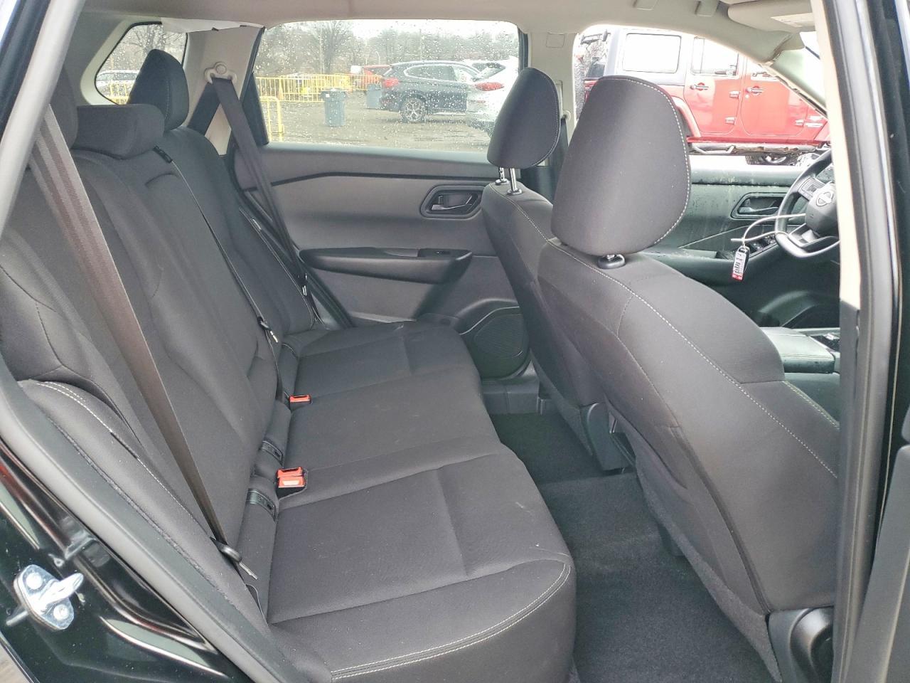 2025 Nissan Rogue S - zdjęcie 11