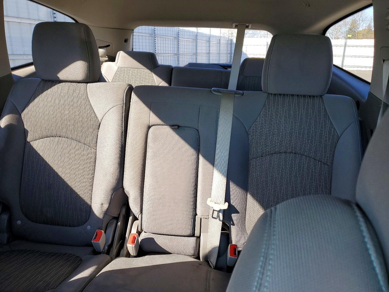 2017 Chevrolet Traverse Ls - zdjęcie 10