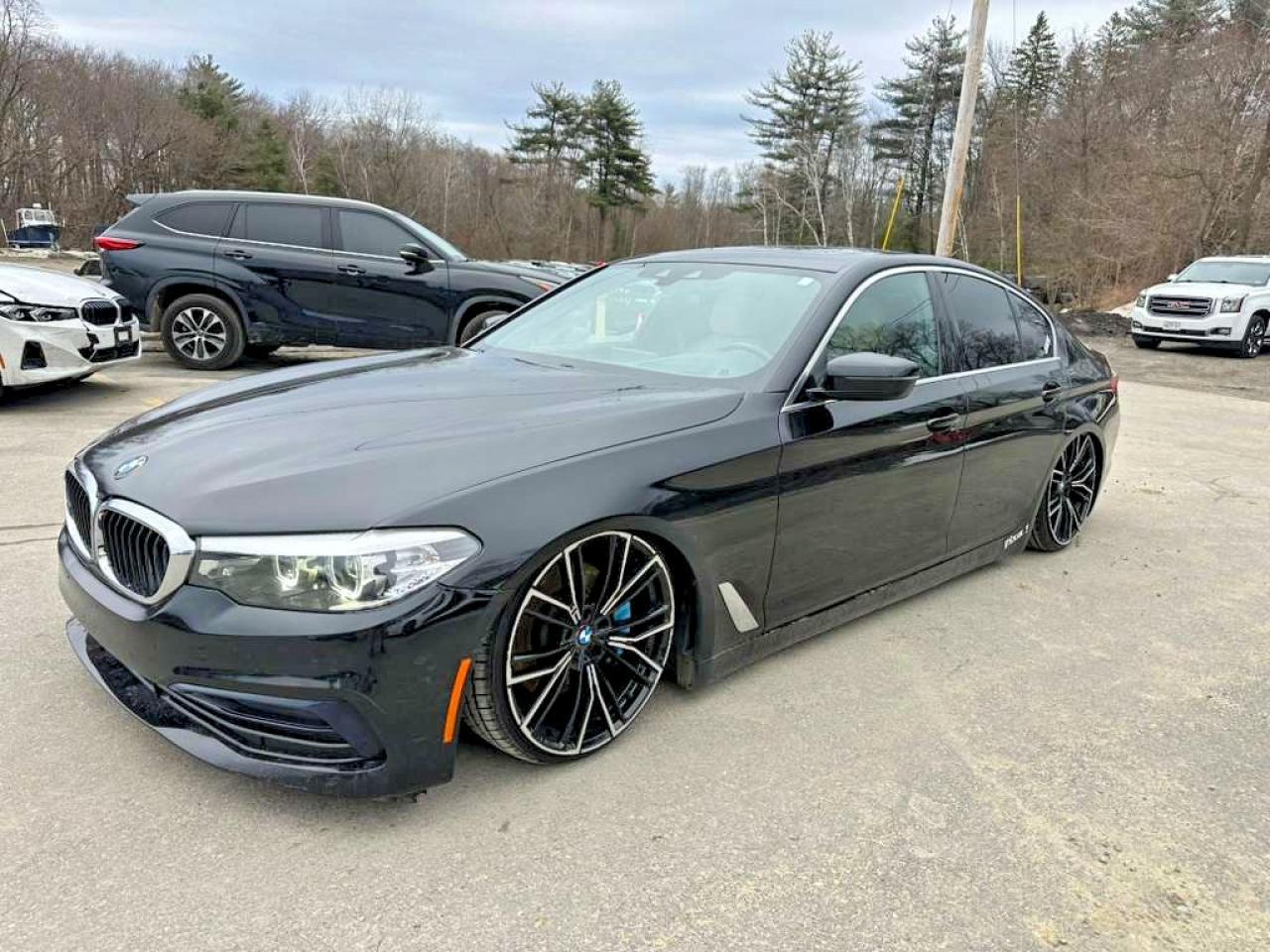2020 BMW 530 Xi - zdjęcie główne
