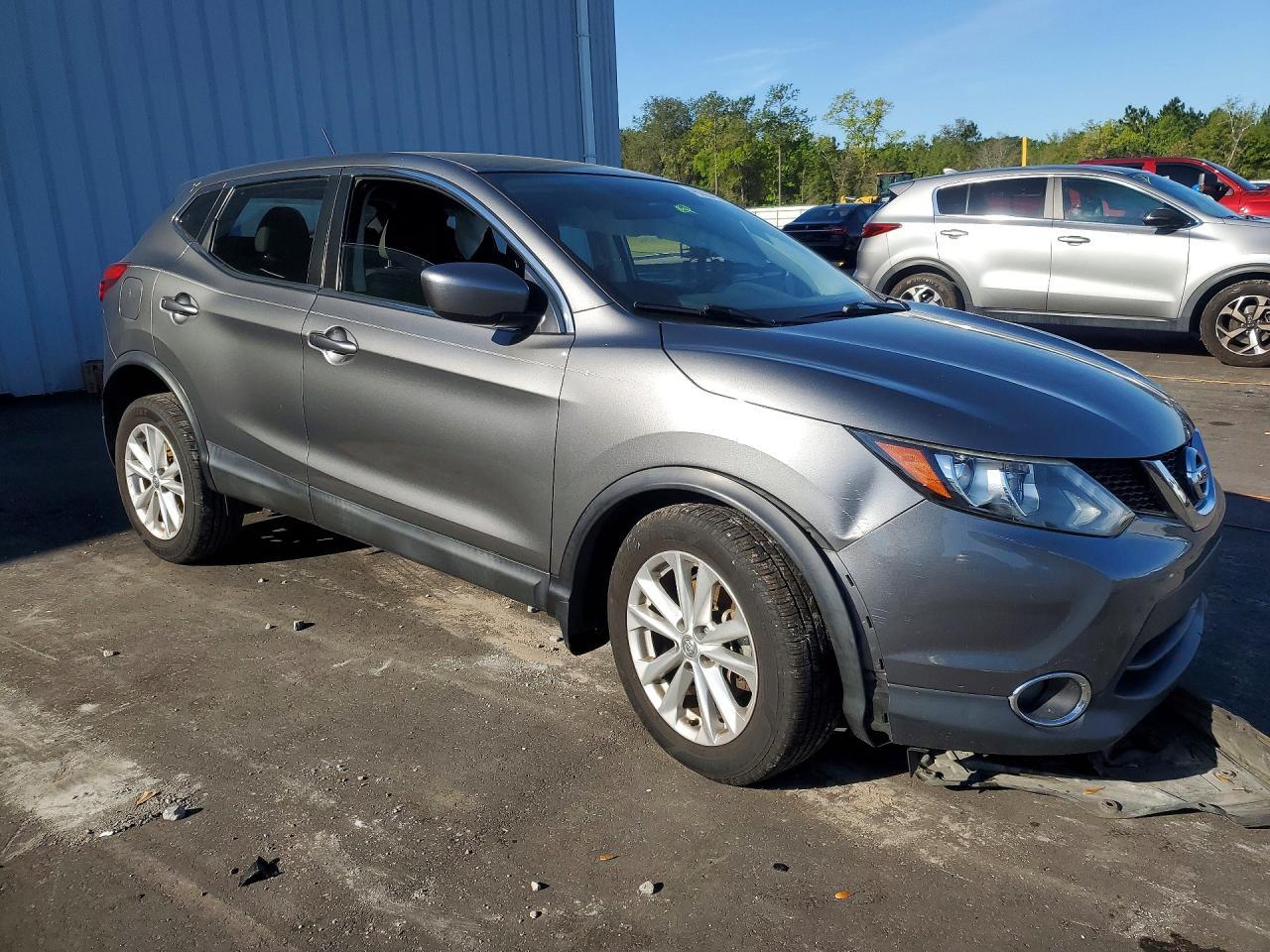 2017 Nissan Rogue Sport S - zdjęcie 4