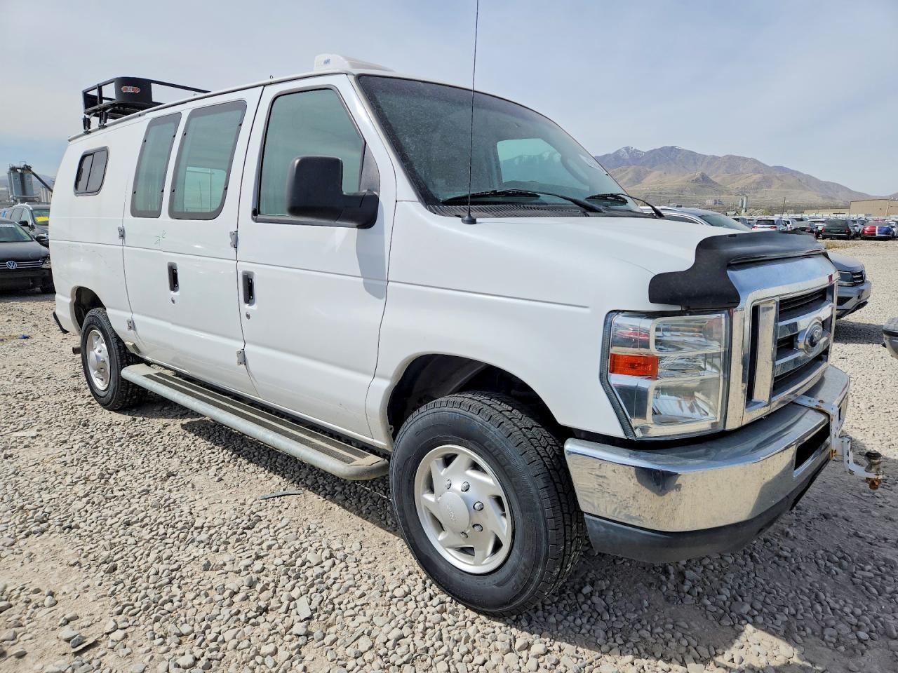 2013 Ford Econoline E250 Van - zdjęcie 4