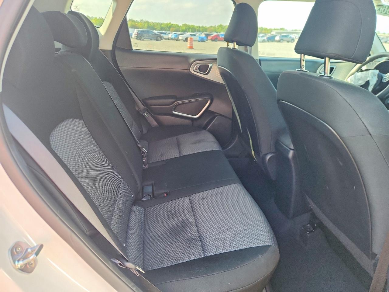 2025 Kia Soul Lx - zdjęcie 10