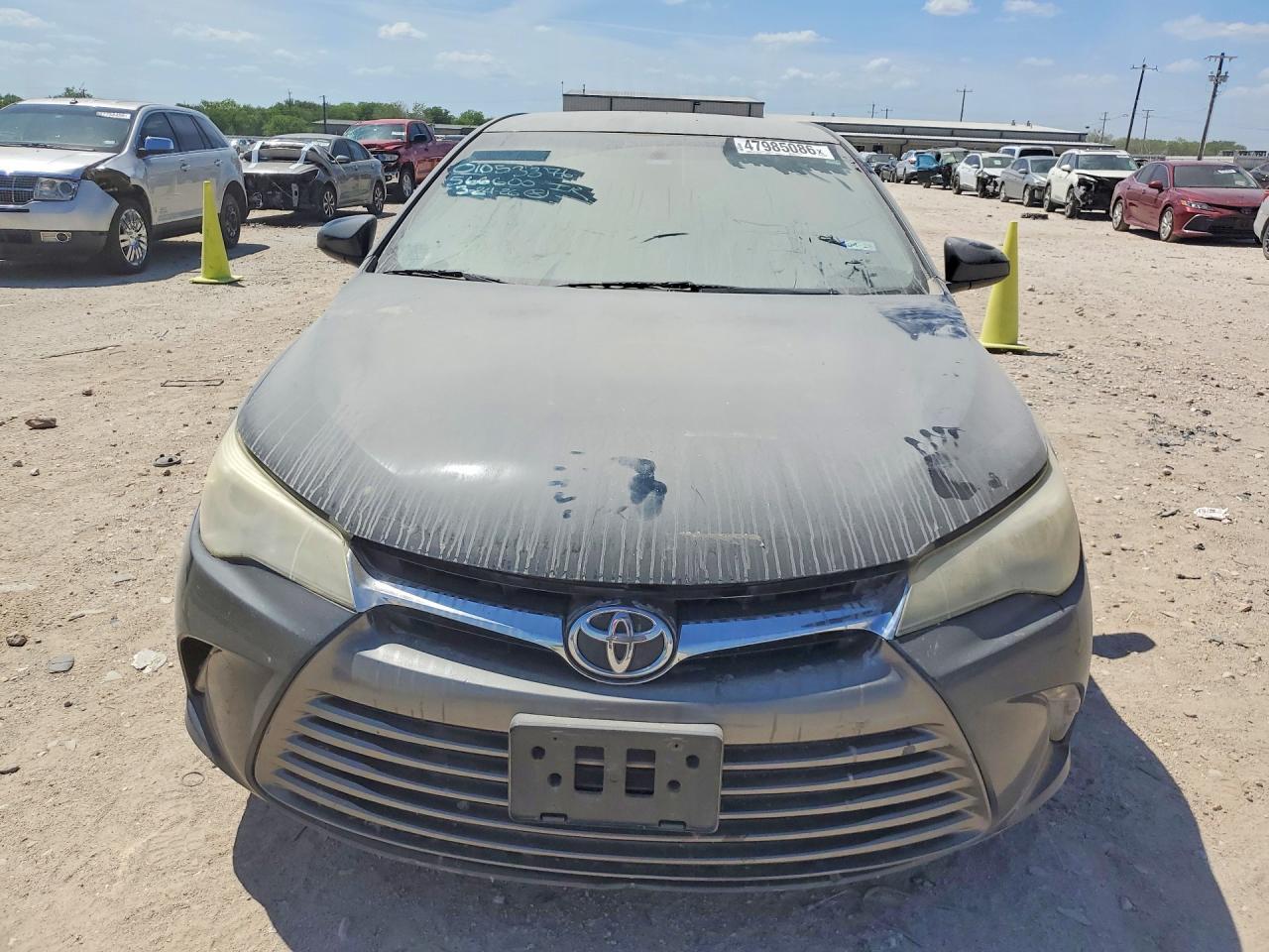 2016 Toyota Camry Le - zdjęcie 5