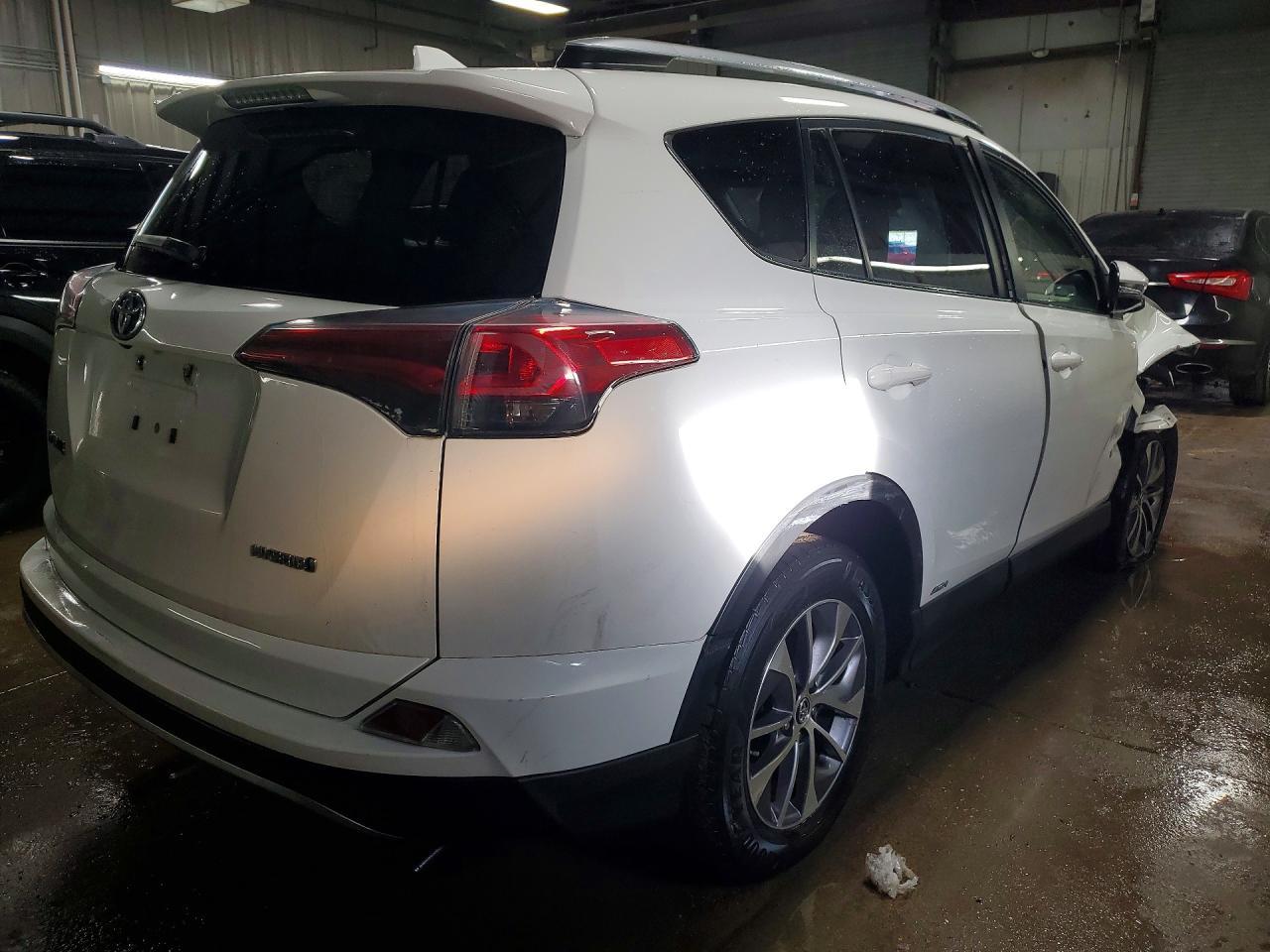 2018 Toyota Rav4 Hybrid Le - zdjęcie 3