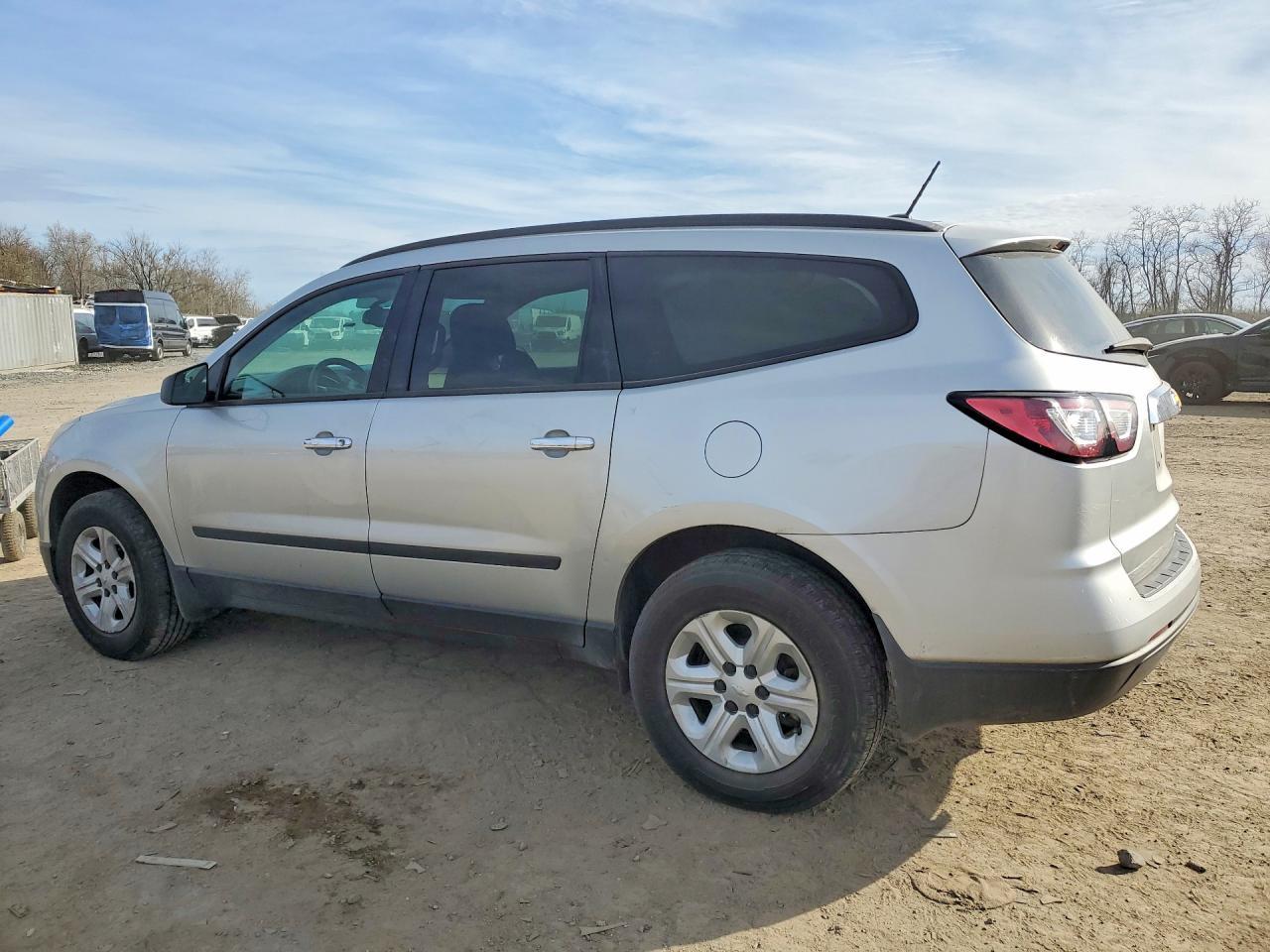 2014 Chevrolet Traverse Ls - zdjęcie 2
