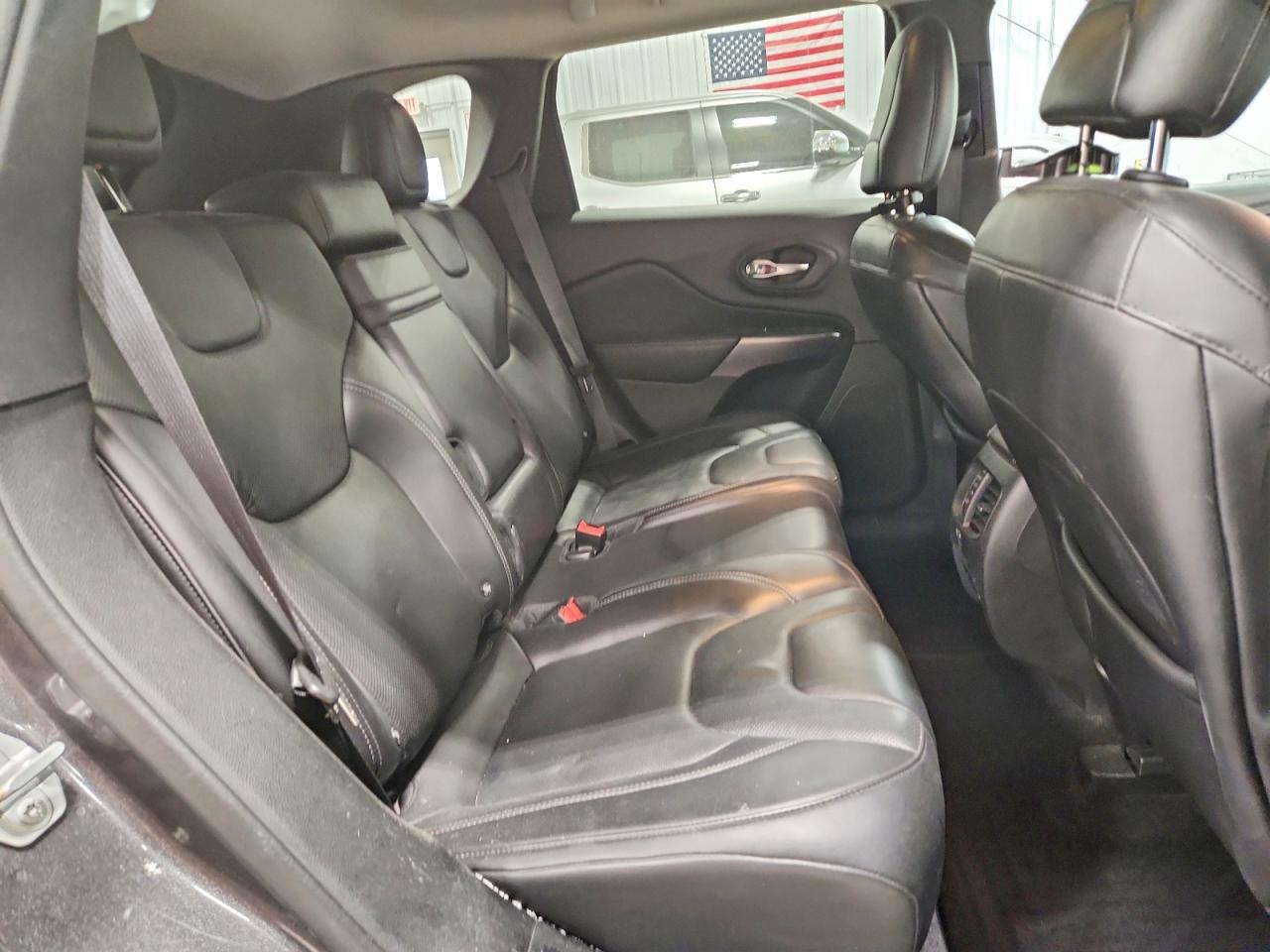 2019 Jeep Cherokee Limited - zdjęcie 11