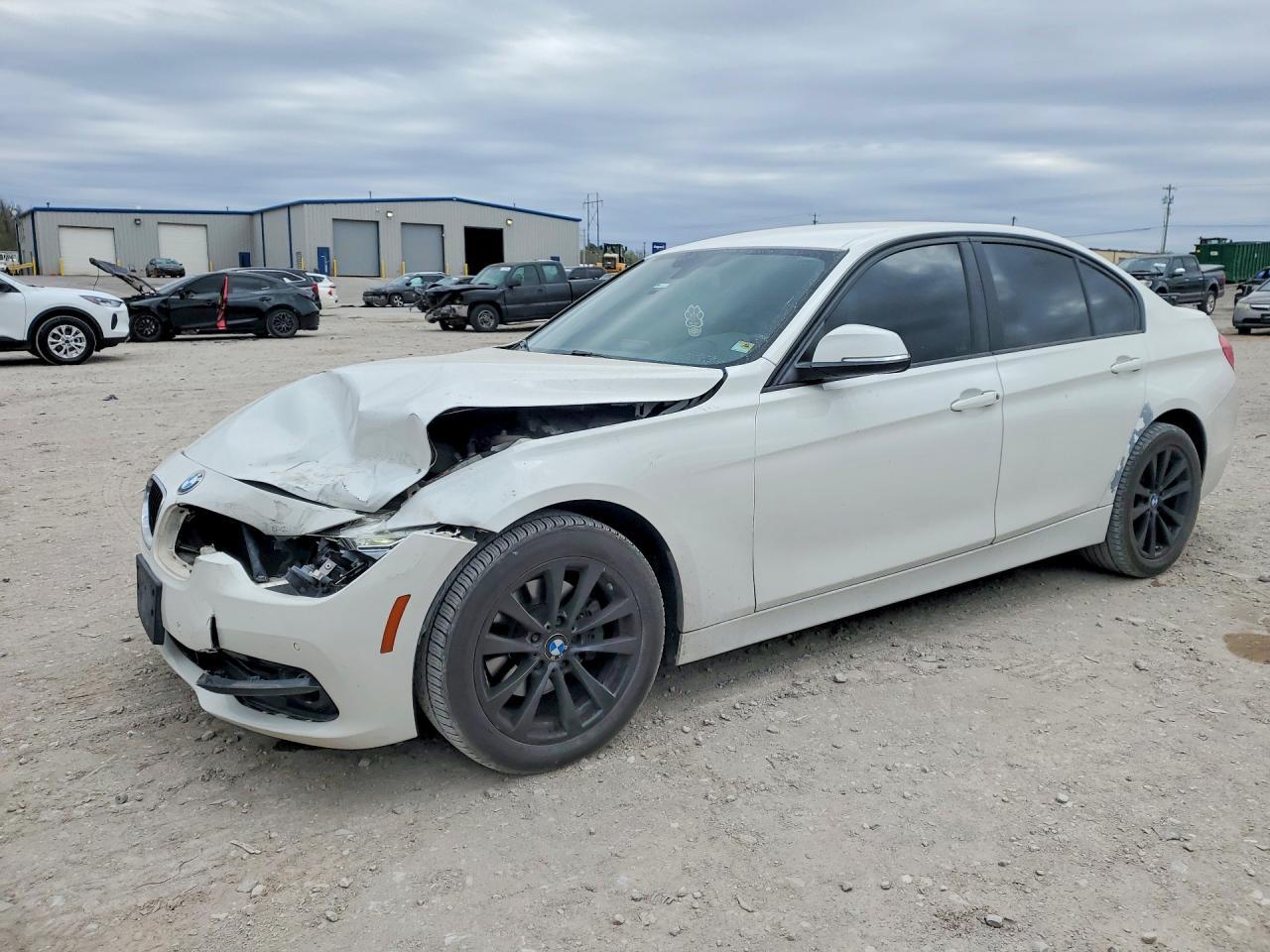 2016 BMW 320 I - zdjęcie główne