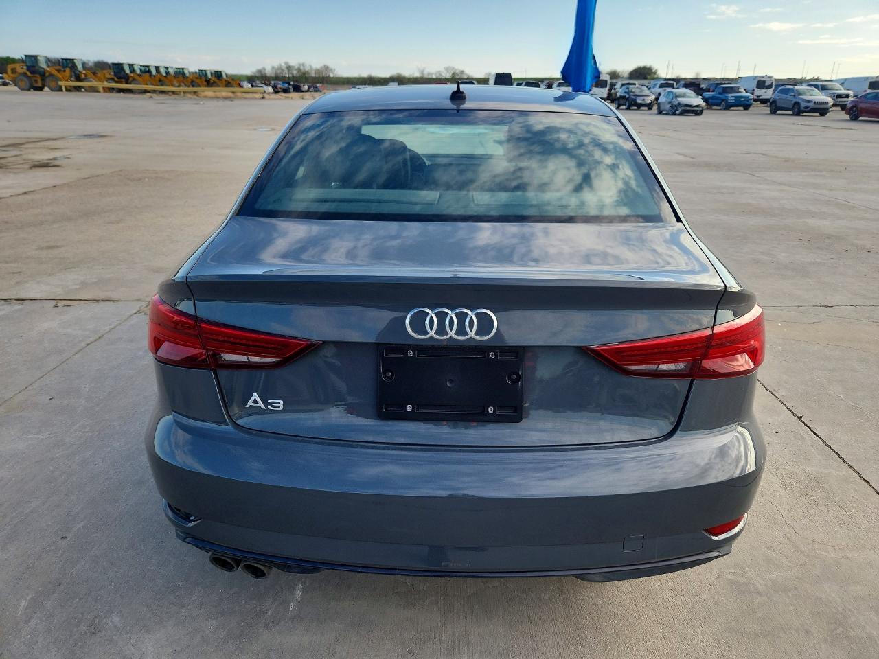 2019 Audi A3 Fwd 4D Sedan Titanium Premium - zdjęcie 6