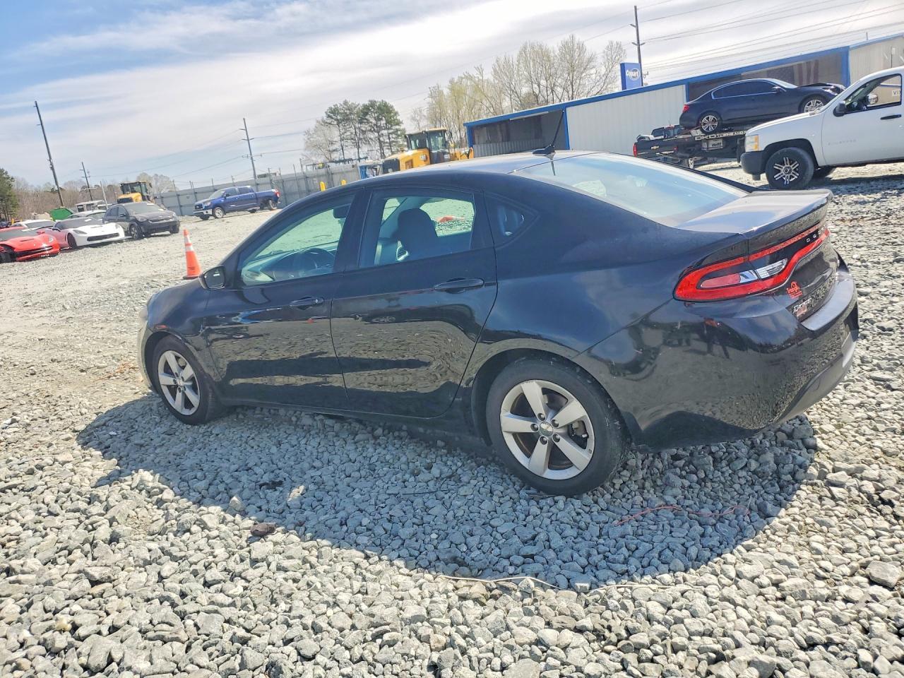 2016 Dodge Dart Sxt - zdjęcie 2