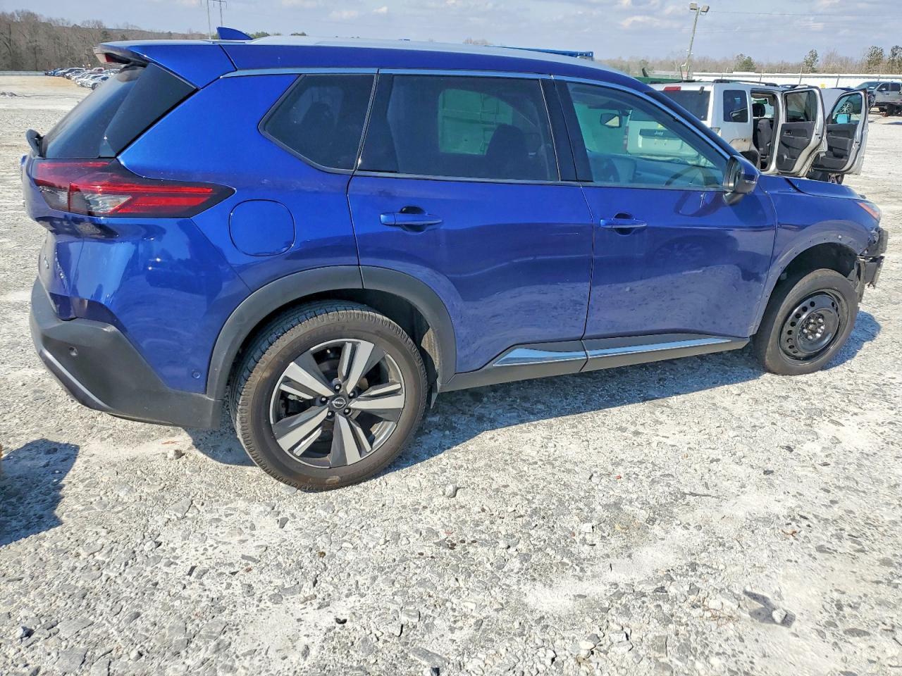 2023 Nissan Rogue Sl - zdjęcie 3