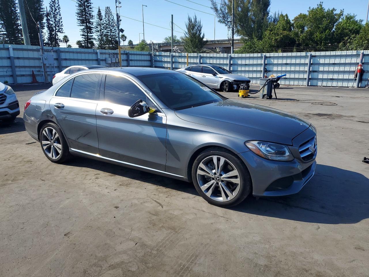 2018 Mercedes-Benz C 300 - zdjęcie 4