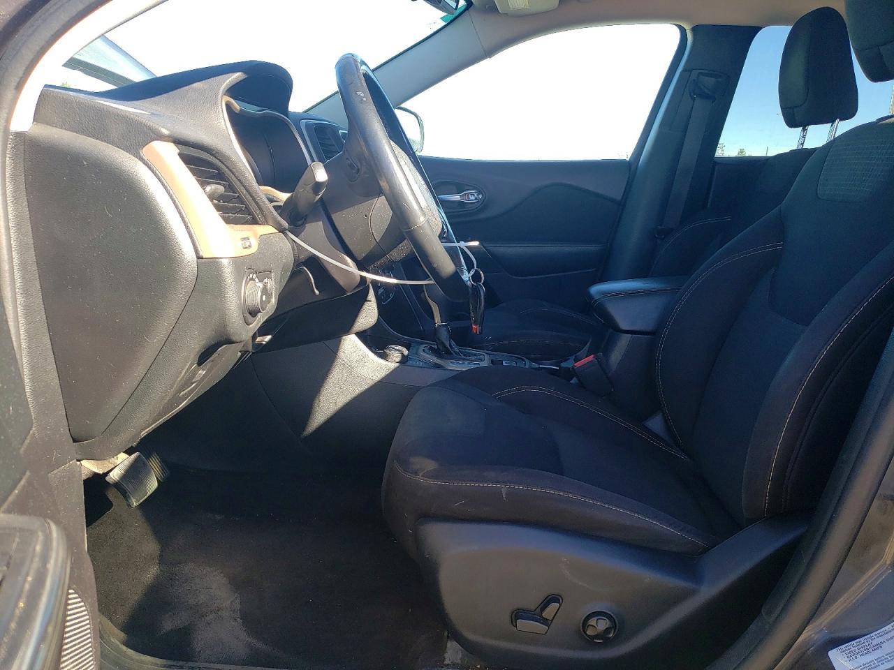 2016 Jeep Cherokee Latitude - zdjęcie 7