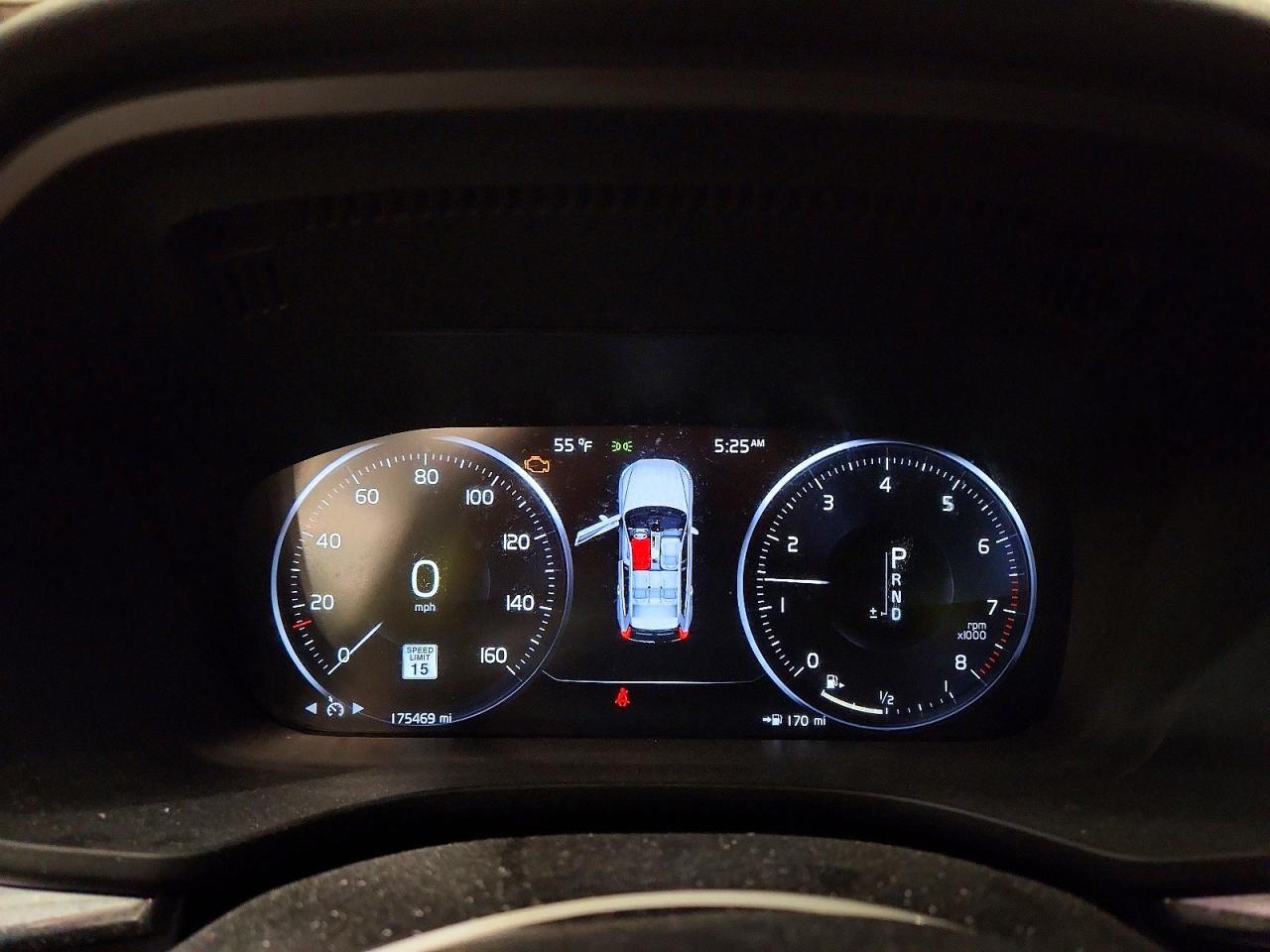 2021 Volvo Xc60 T6 Momentum - zdjęcie 9