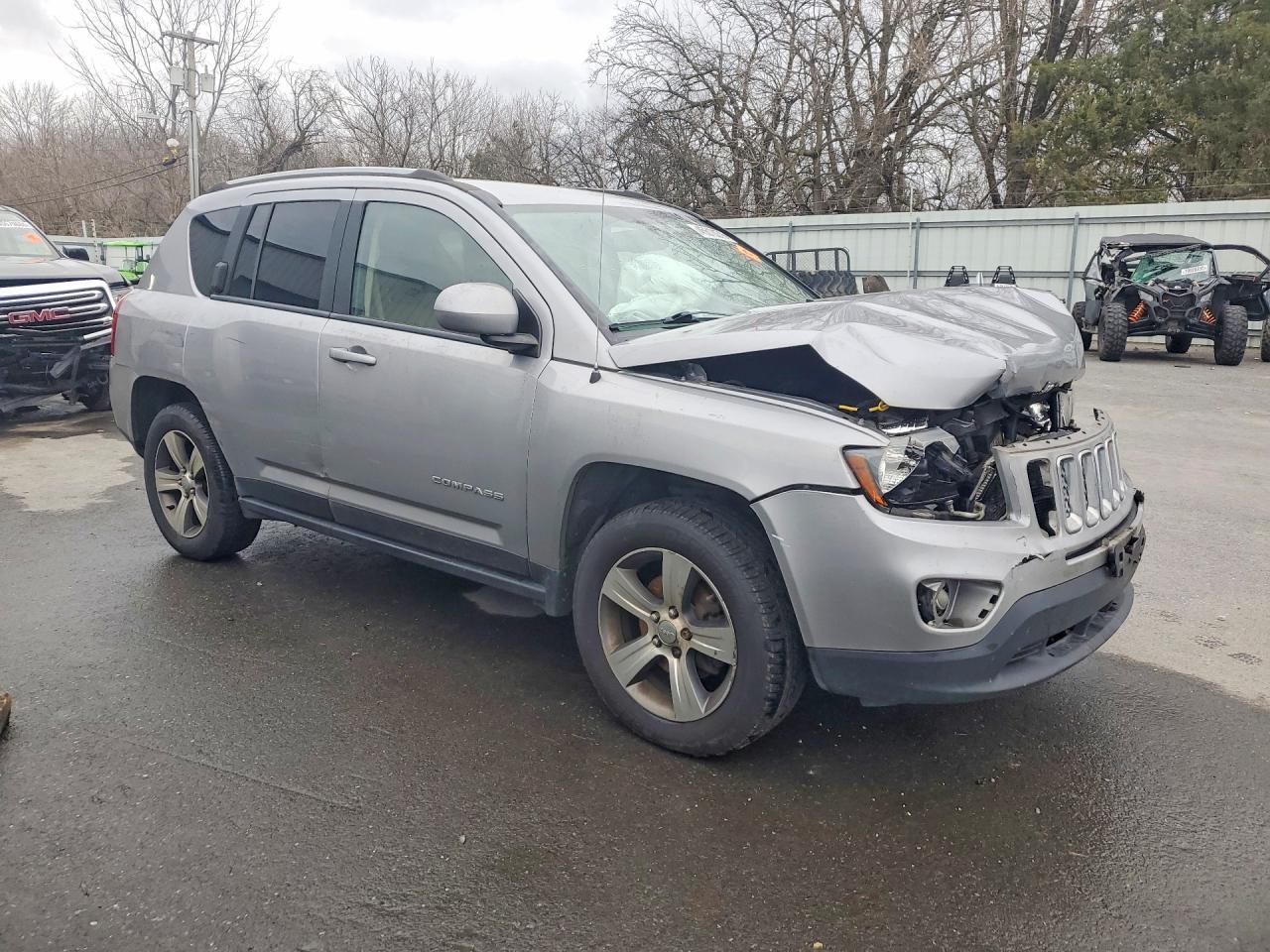 2017 Jeep Compass Latitude - zdjęcie 4