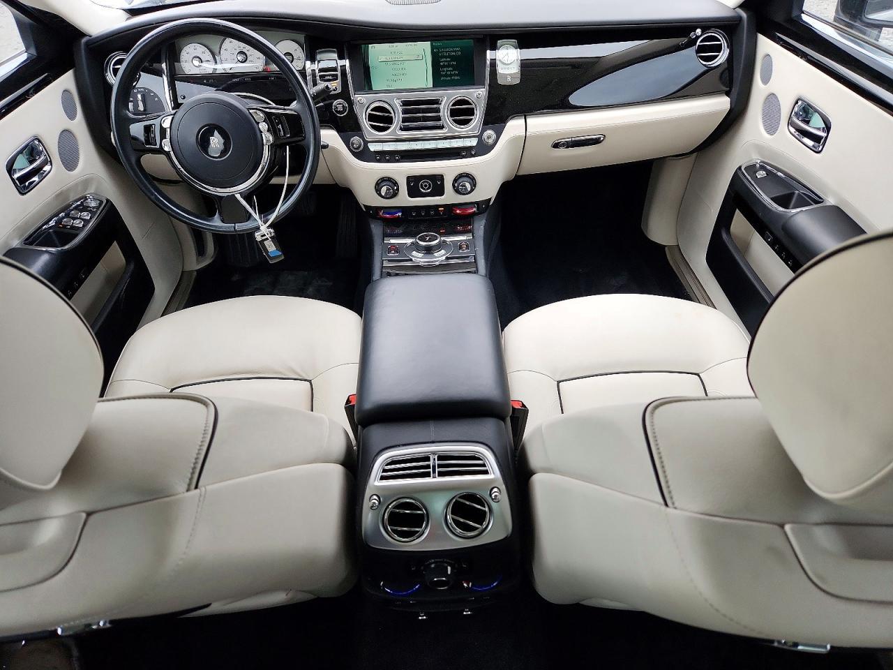 2014 Rolls-Royce Ghost - zdjęcie 8