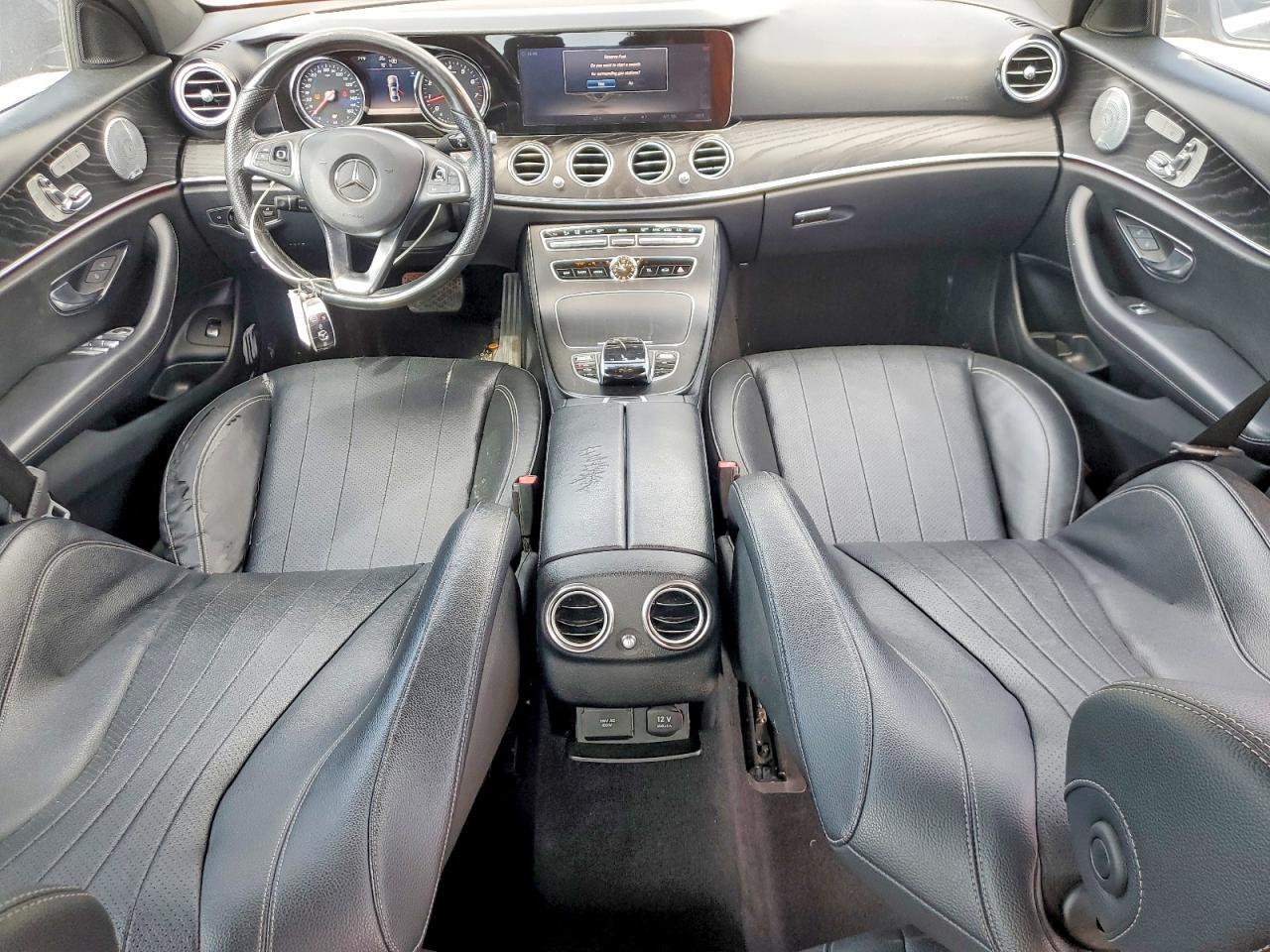 2018 Mercedes-Benz E 300 4Matic - zdjęcie 8