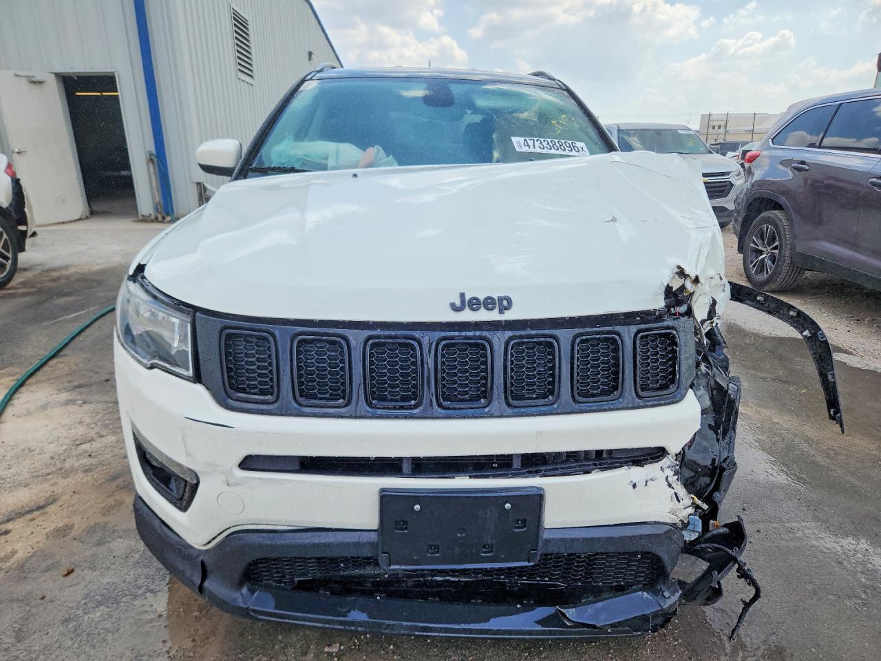 2021 Jeep Compass Latitude - zdjęcie 5
