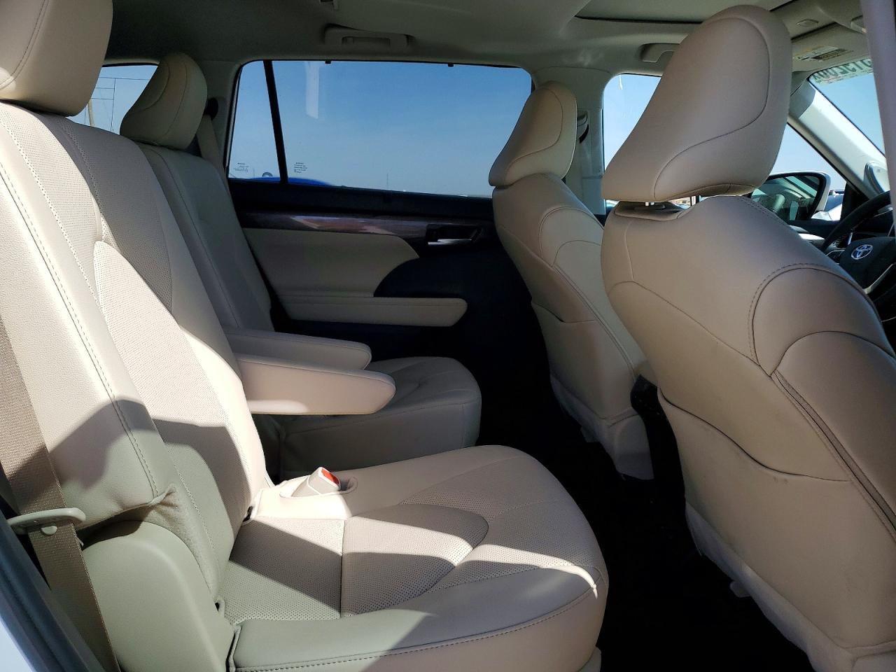 2025 Toyota Highlander Limited - zdjęcie 11