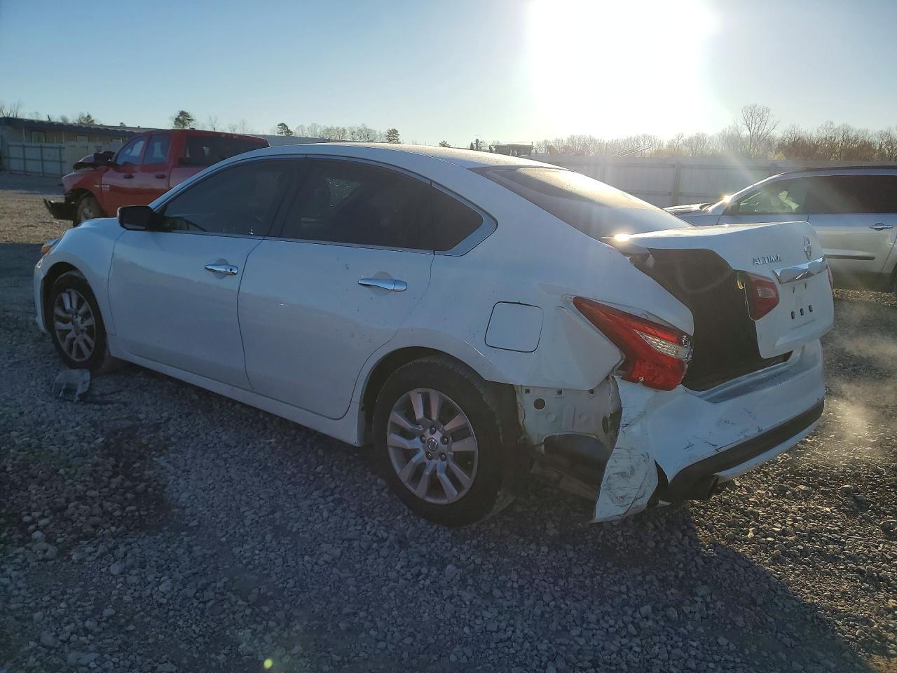 2016 Nissan Altima 2.5 S - zdjęcie 2