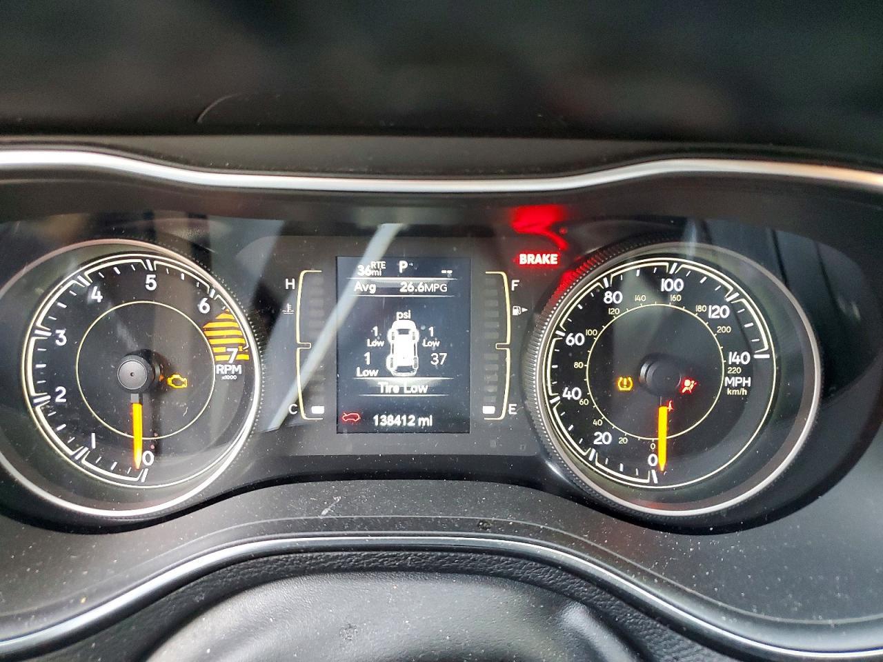 2019 Jeep Cherokee Latitude - zdjęcie 9