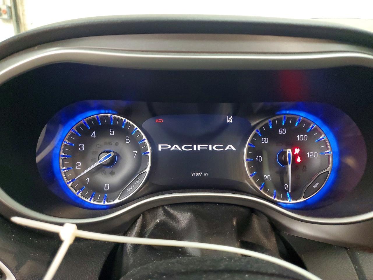 2020 Chrysler Pacifica Touring L Plus - zdjęcie 9