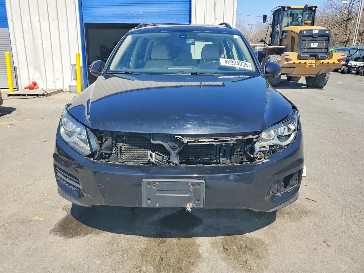 2016 Volkswagen Tiguan S - zdjęcie 5