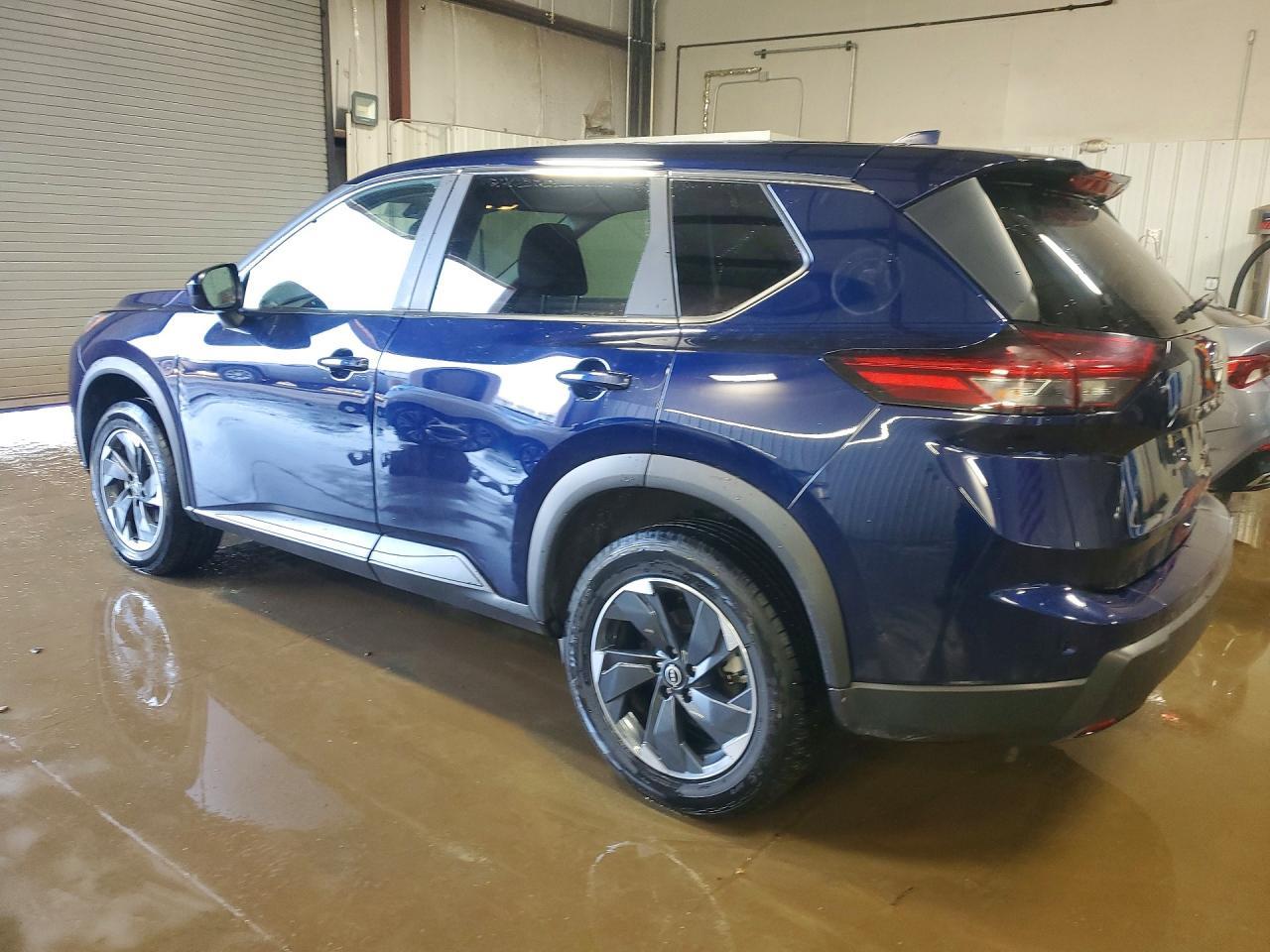 2024 Nissan Rogue Sv - zdjęcie 2