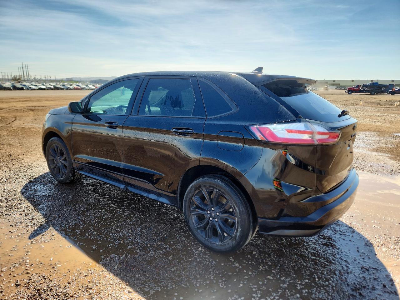 2022 Ford Edge Se - zdjęcie 2