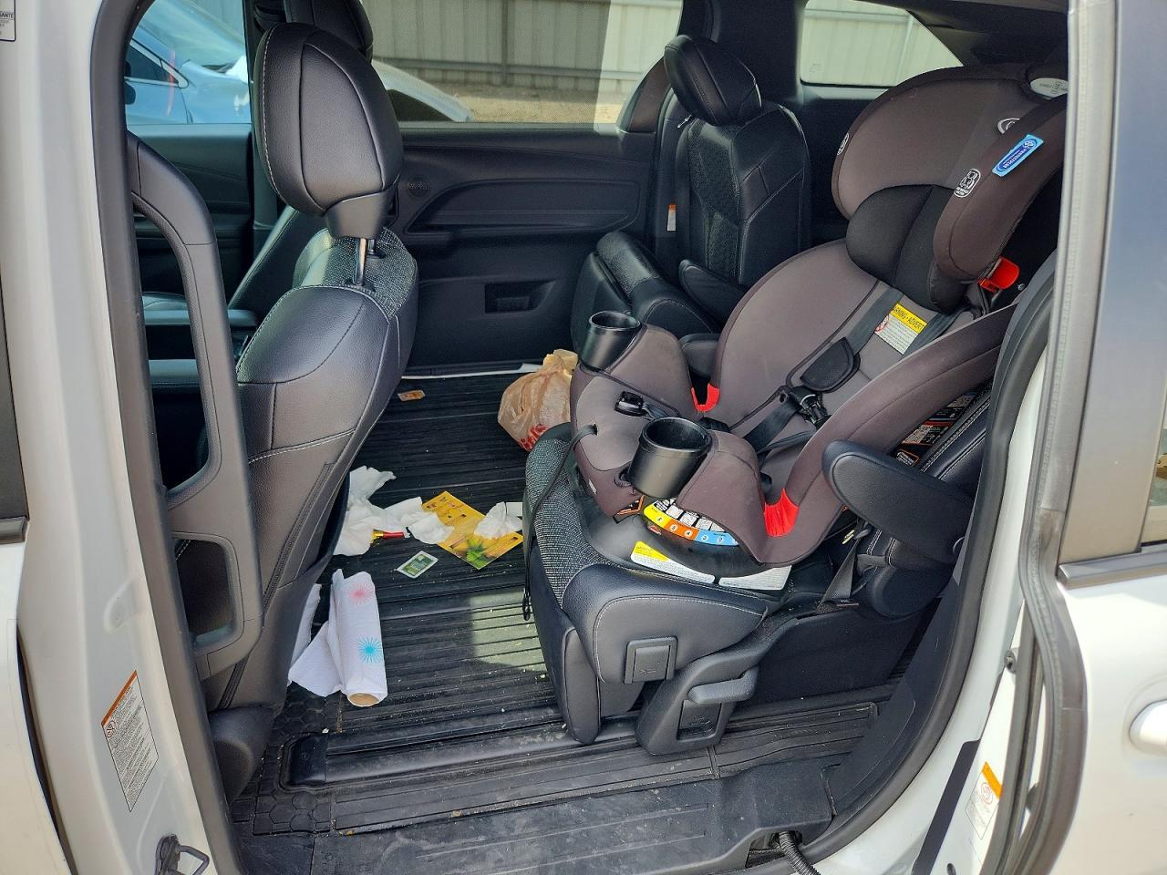 2023 Toyota Sienna 25Th Anniversary Edition - zdjęcie 13