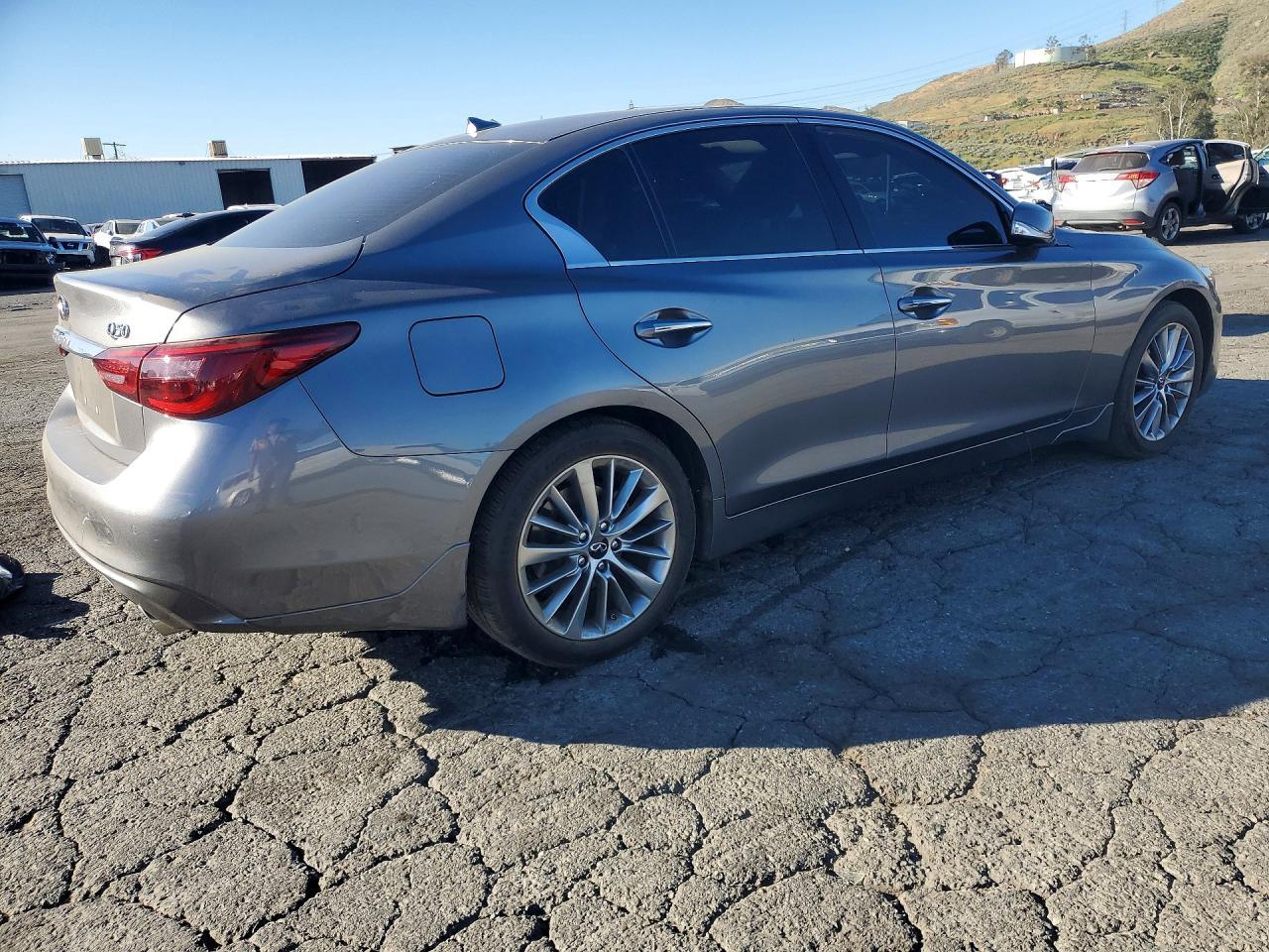2022 Infiniti Q50 Luxe - zdjęcie 3