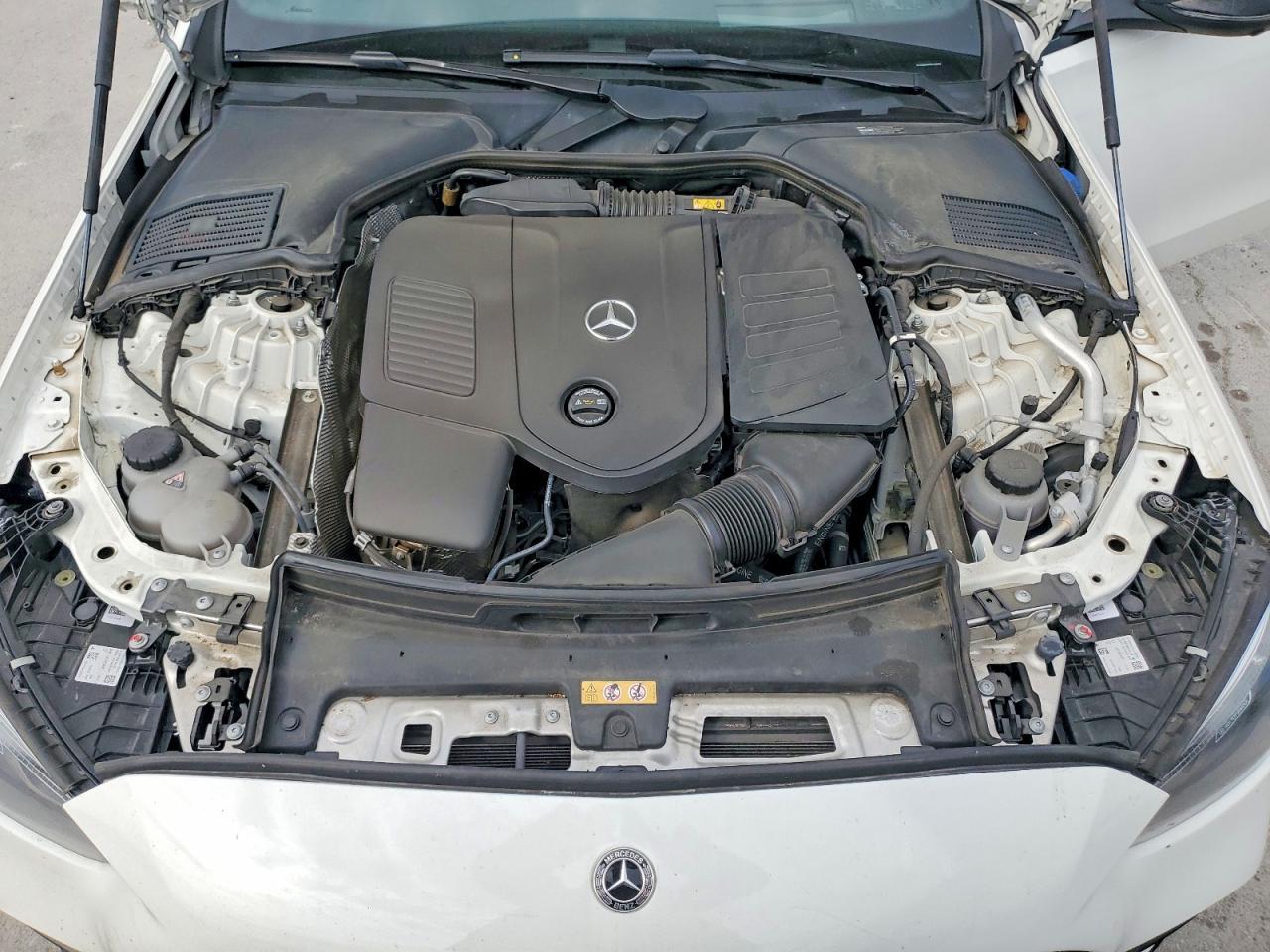 2023 Mercedes-Benz C 300 - zdjęcie 11