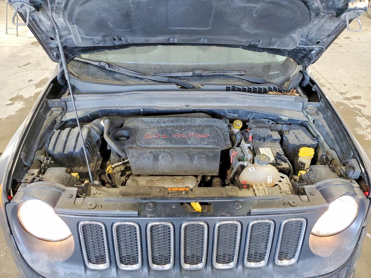 2017 Jeep Renegade Latitude - zdjęcie 12