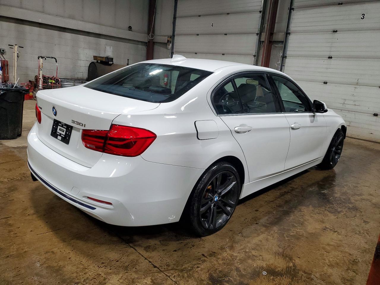 BMW Seria 3 - zdjęcie 3