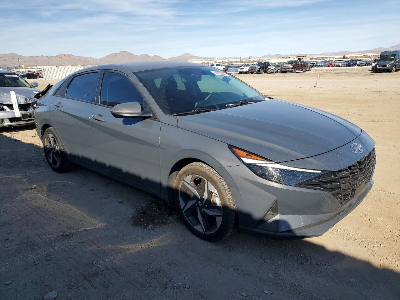 2023 Hyundai Elantra Sel - zdjęcie 4