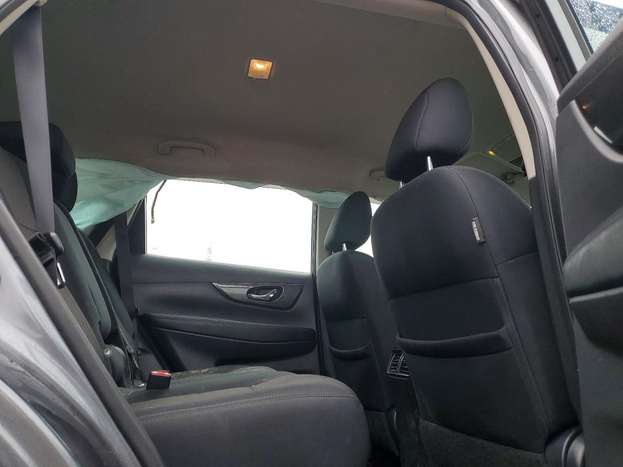 2017 Nissan Rogue S - zdjęcie 11