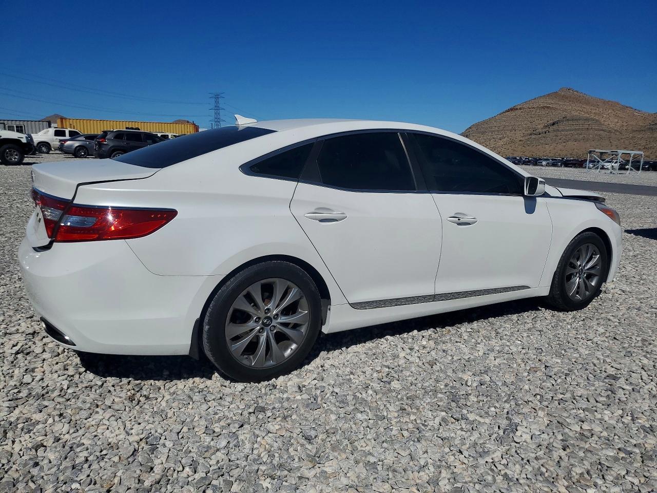 2013 Hyundai Azera Base - zdjęcie 3