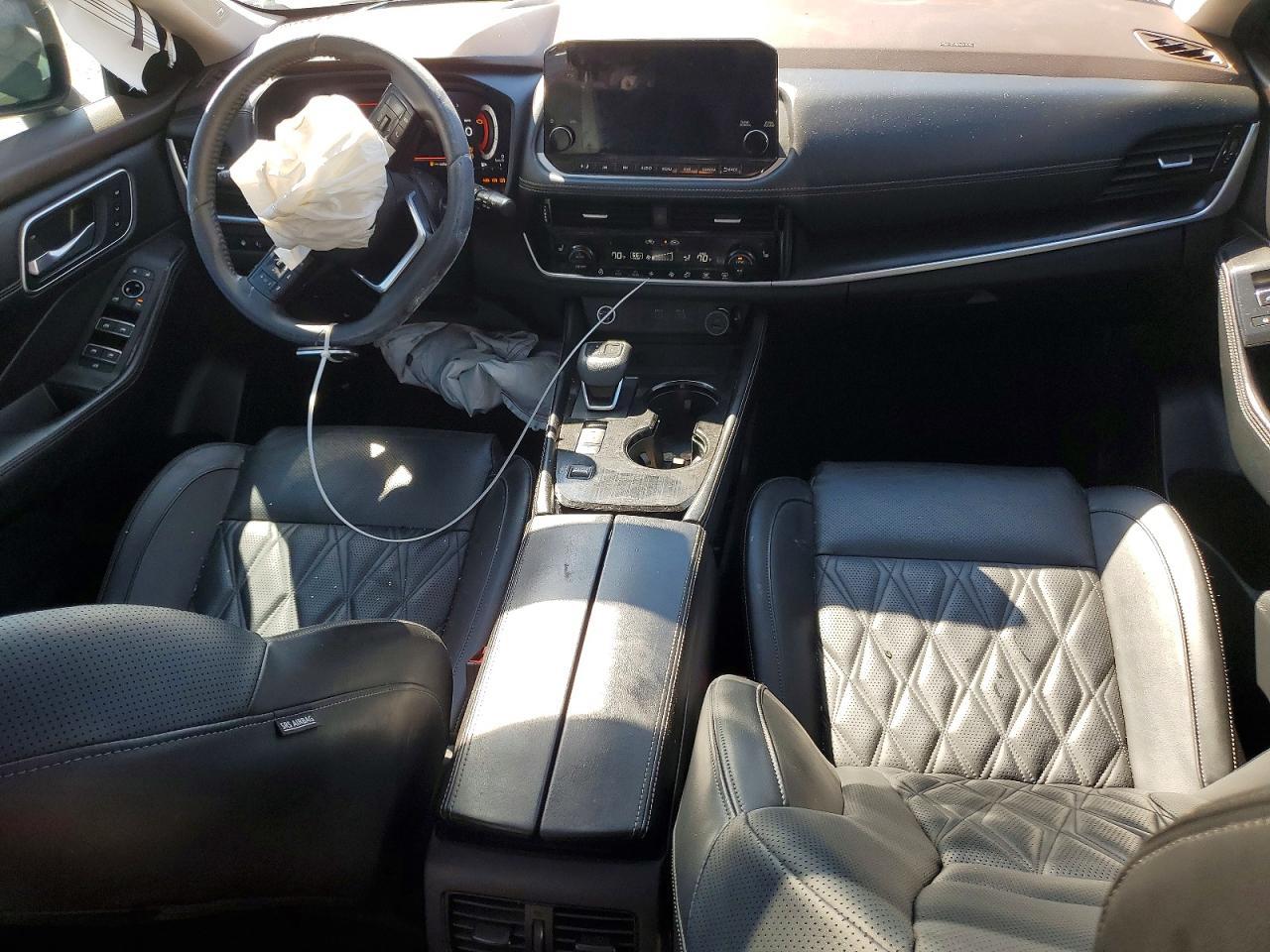 2023 Nissan Rogue Platinum - zdjęcie 8