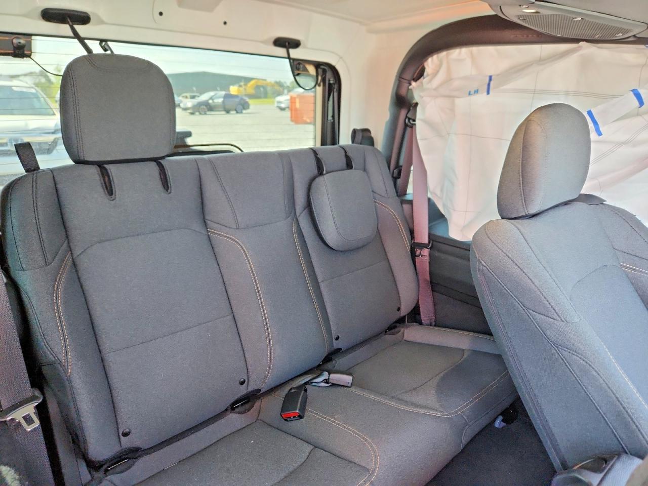 2025 Jeep Wrangler Sport - zdjęcie 11