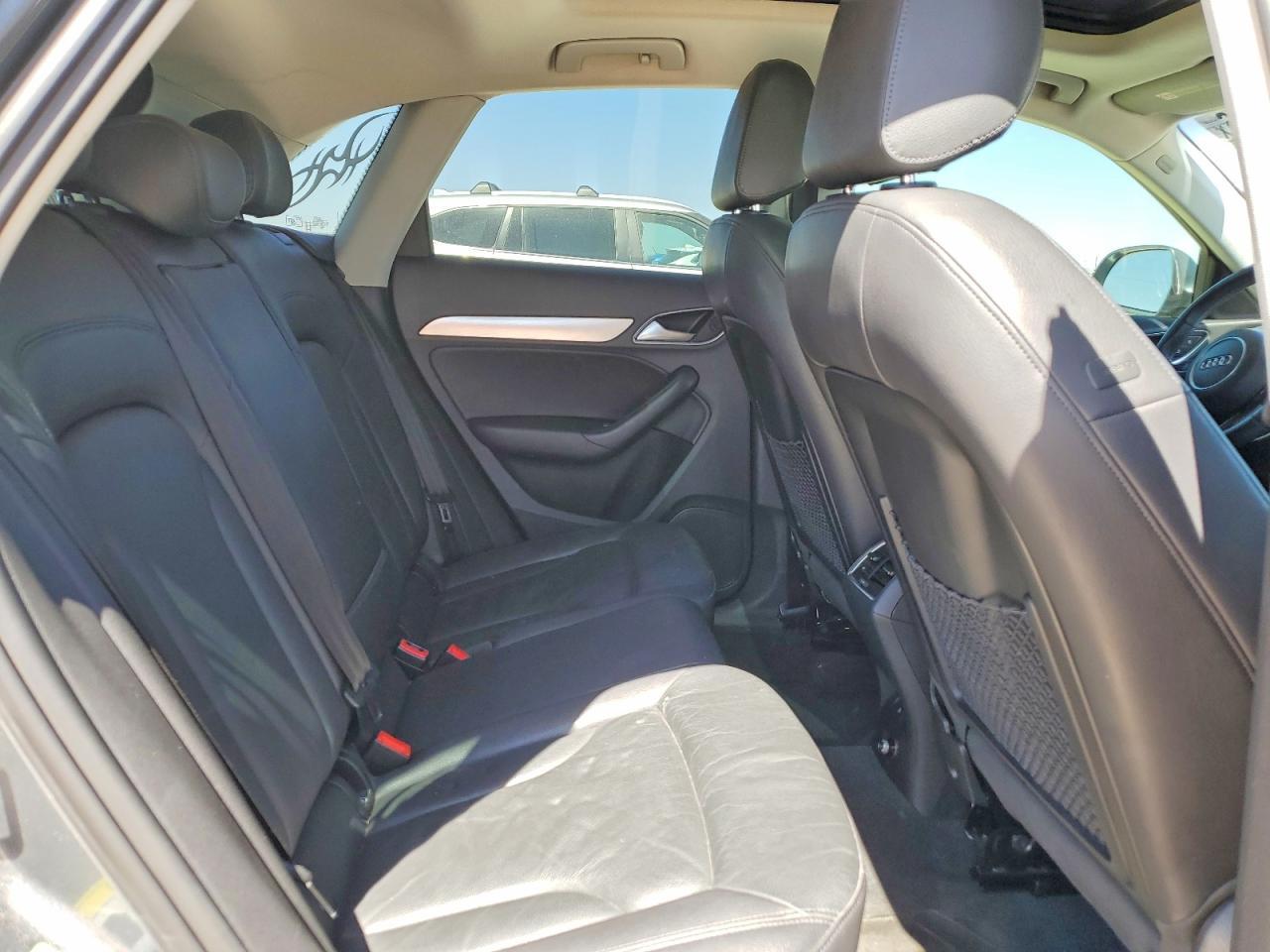 2015 Audi Q3 Premium Plus - zdjęcie 11