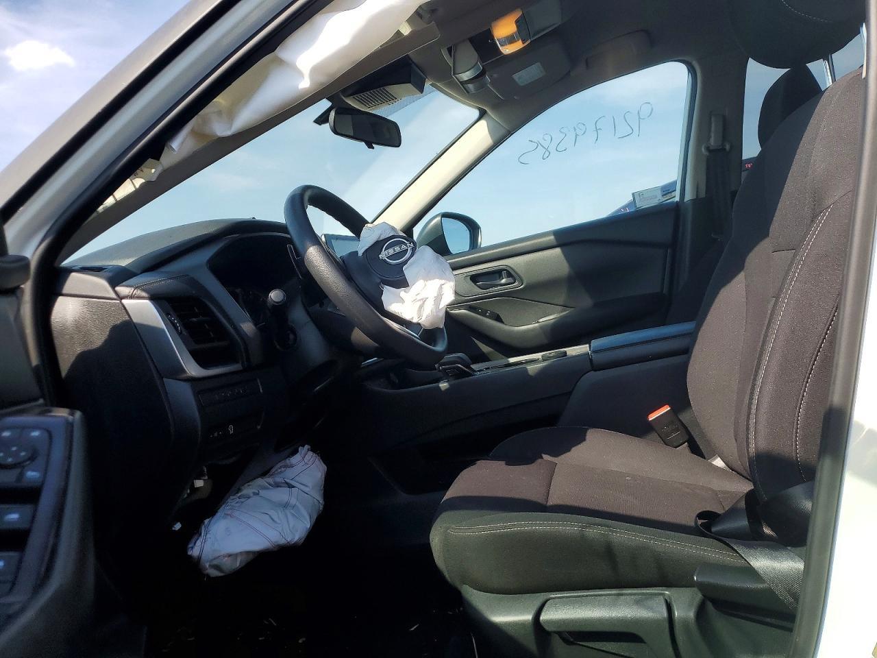 2024 Nissan Rogue S - zdjęcie 7