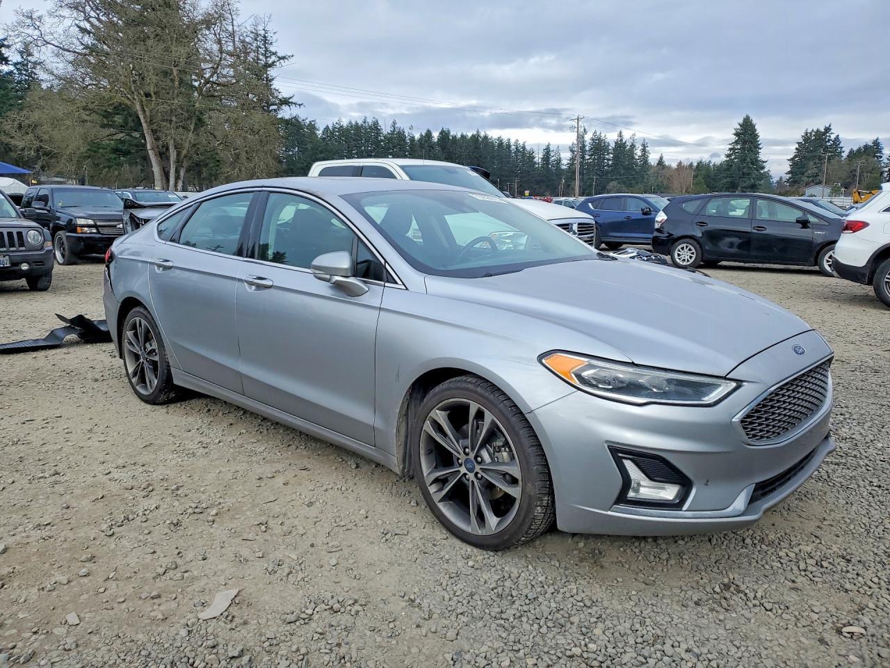 2020 Ford Fusion Titanium - zdjęcie 4